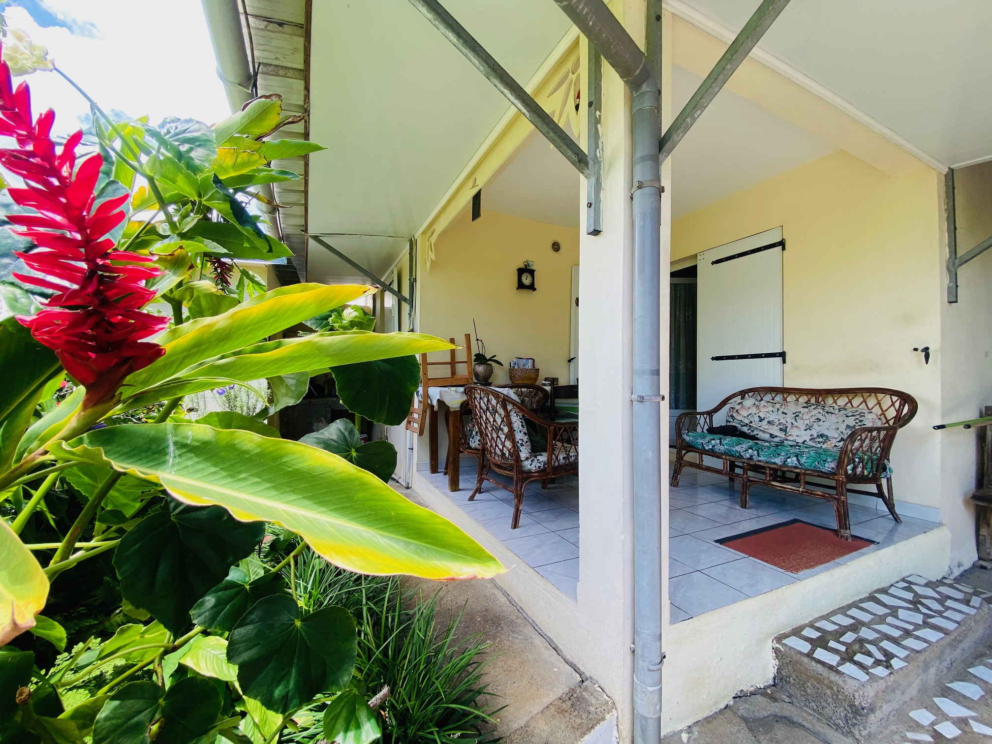 maison semi-individuelle T4 75m2 - 200m2 de terrain LA GRANDE MONTÉE