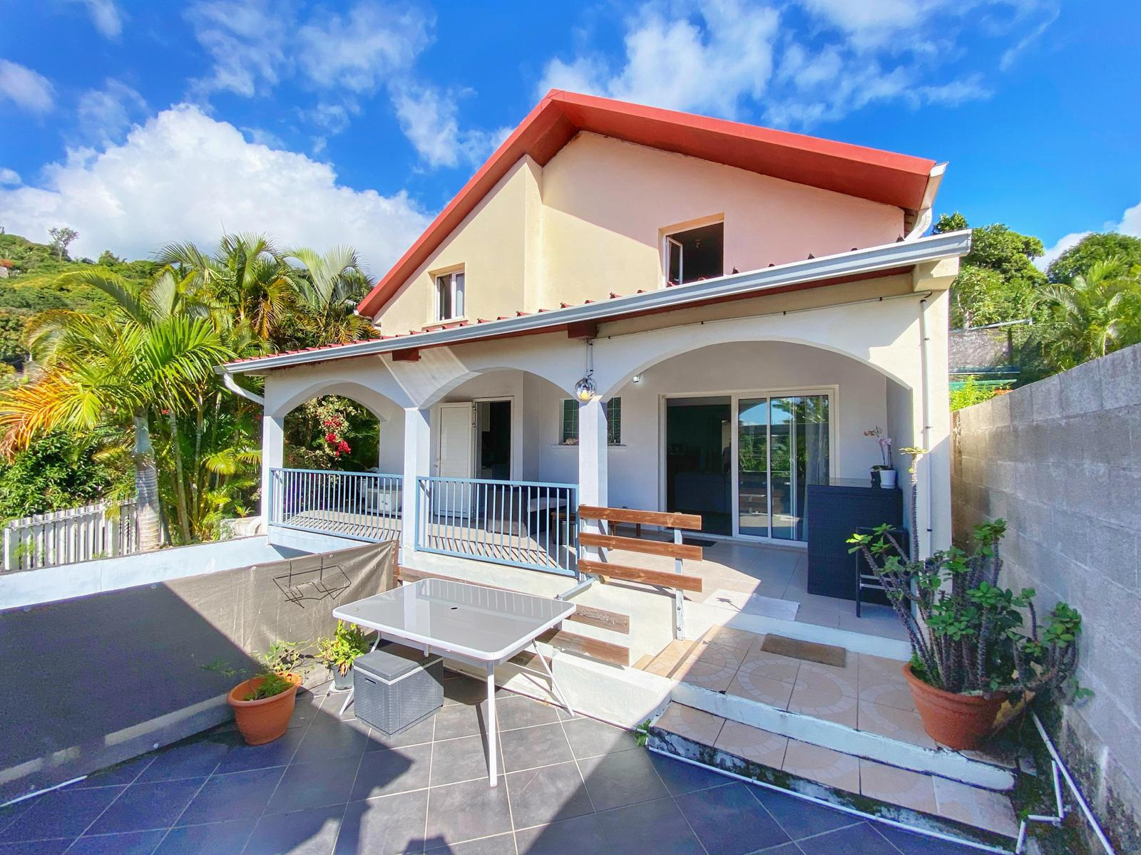 VILLA T4 - LA BRETAGNE - Piscine - Libre