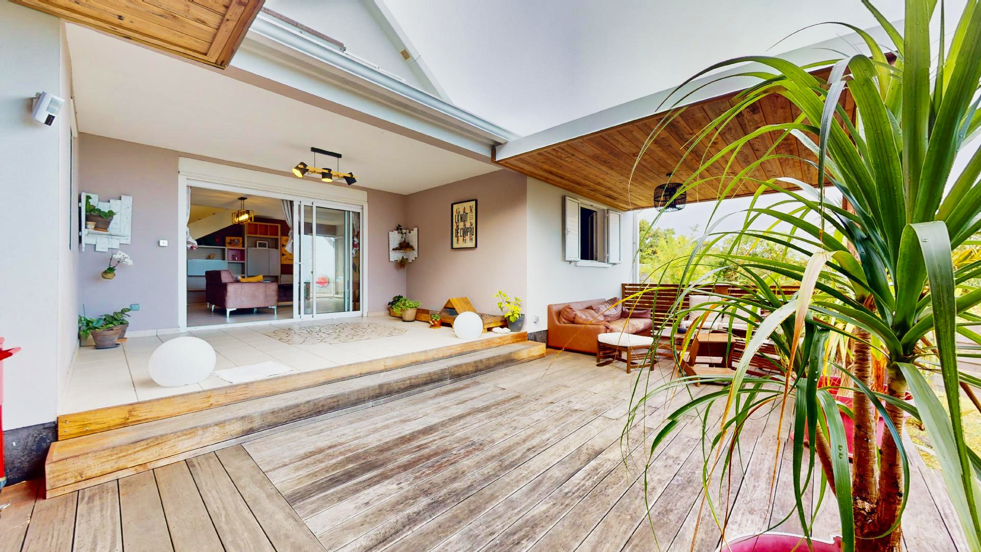 VILLA T5 - 4 Chambres - vue mer - Piton bois de nèfles