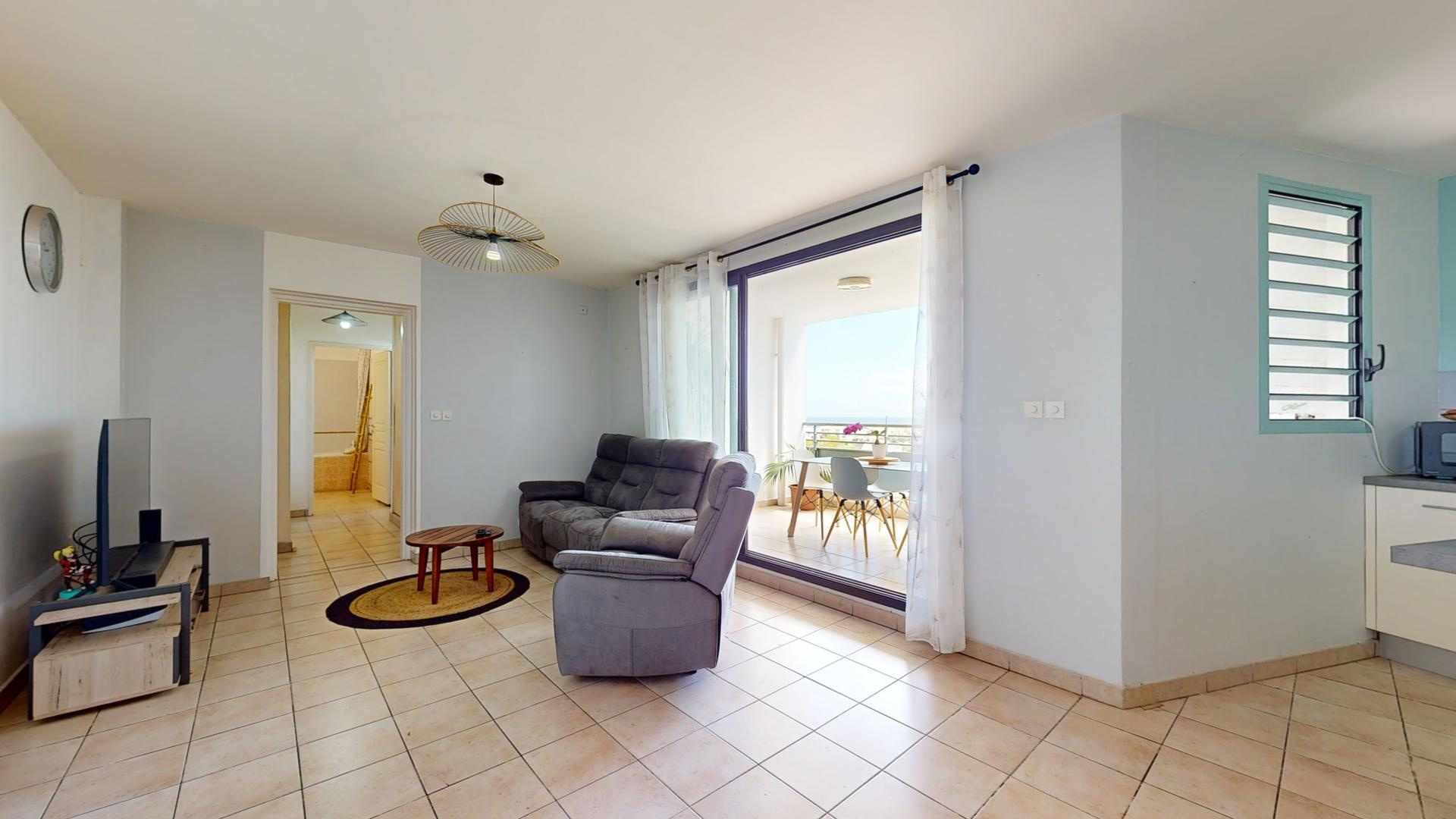 ST DENIS (BAS DE BELLEPIERRE) - APPARTEMENT T3 64m2 VUE MER