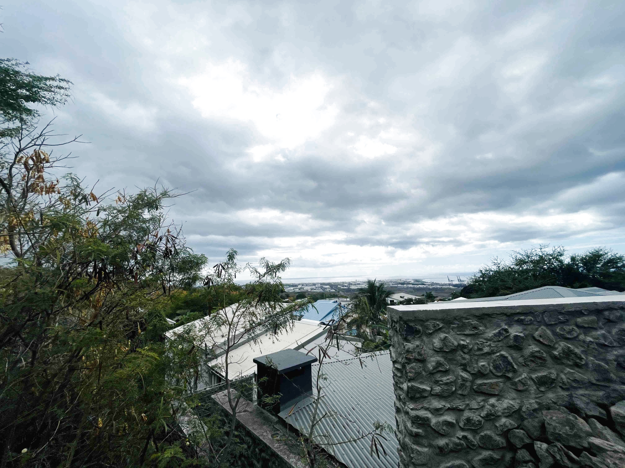 LA POSSESSION (BOEUF MORT) - TERRAIN À BÂTIR 2 595 m2 CONSTRUCTIBLES