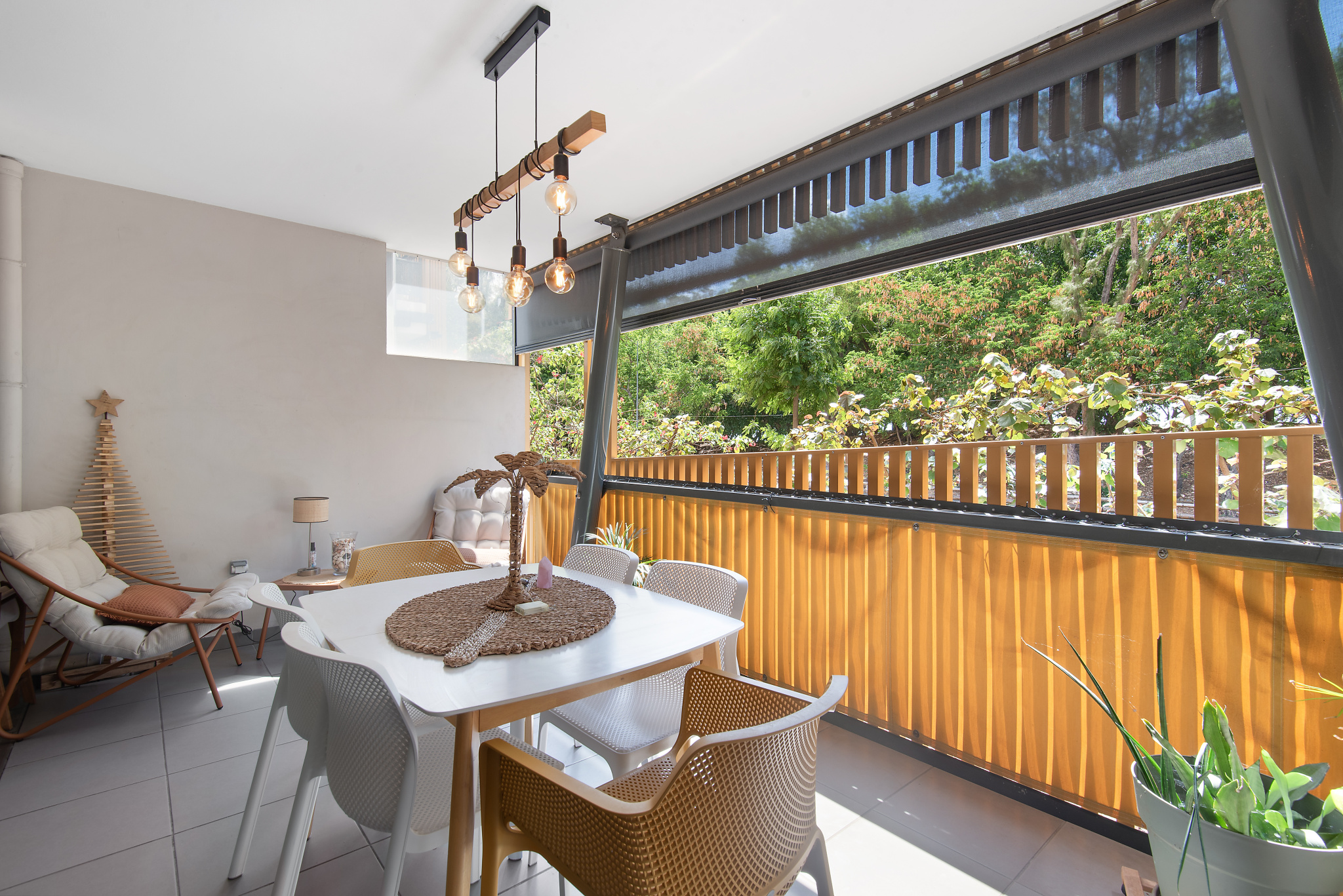 APPARTEMENT STANDING T4 - SAINT PAUL (FRONT DE MER)