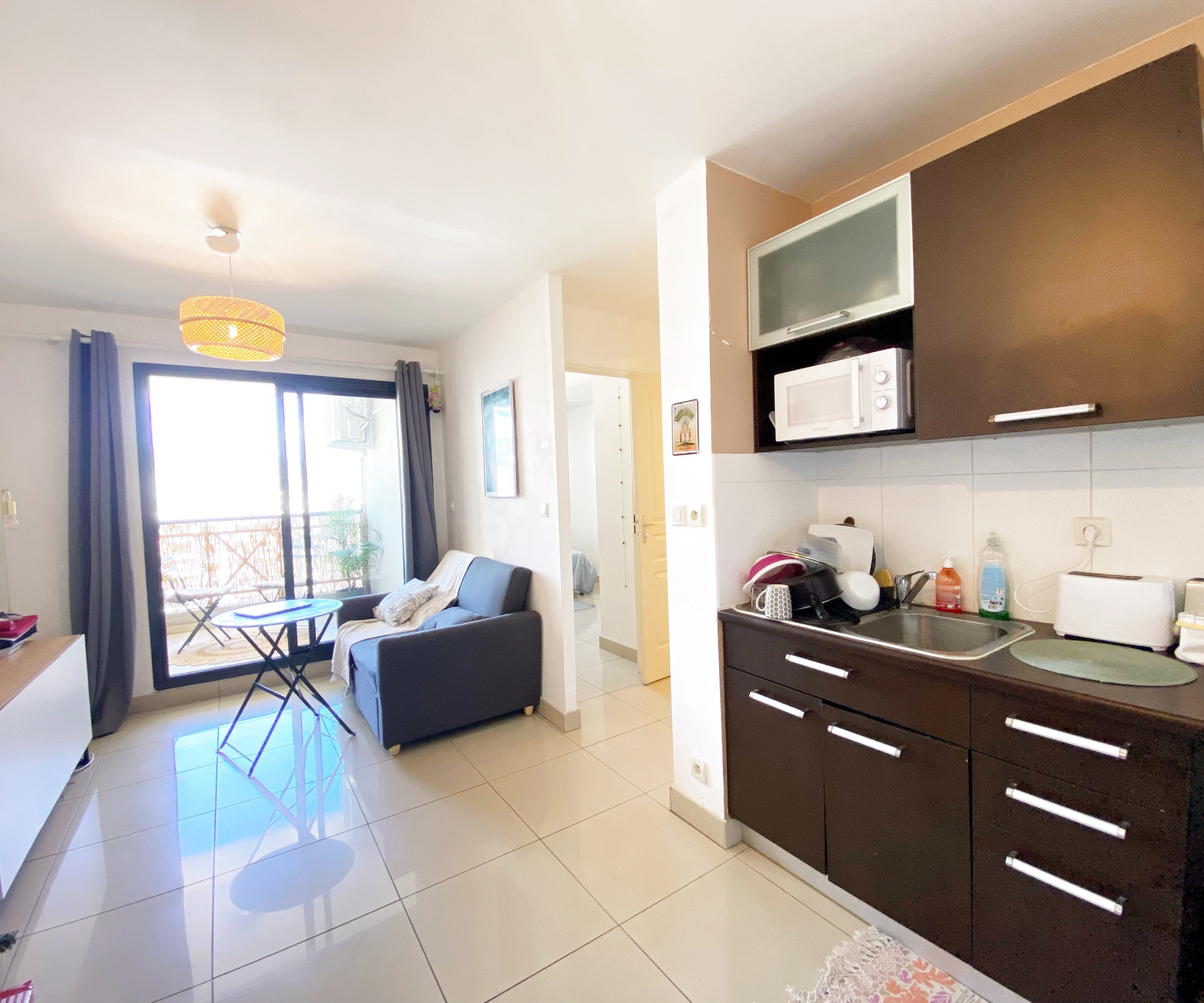 T2 LOUÉ AVEC VUE DÉGAGÉE - ST DENIS (MOUFIA)