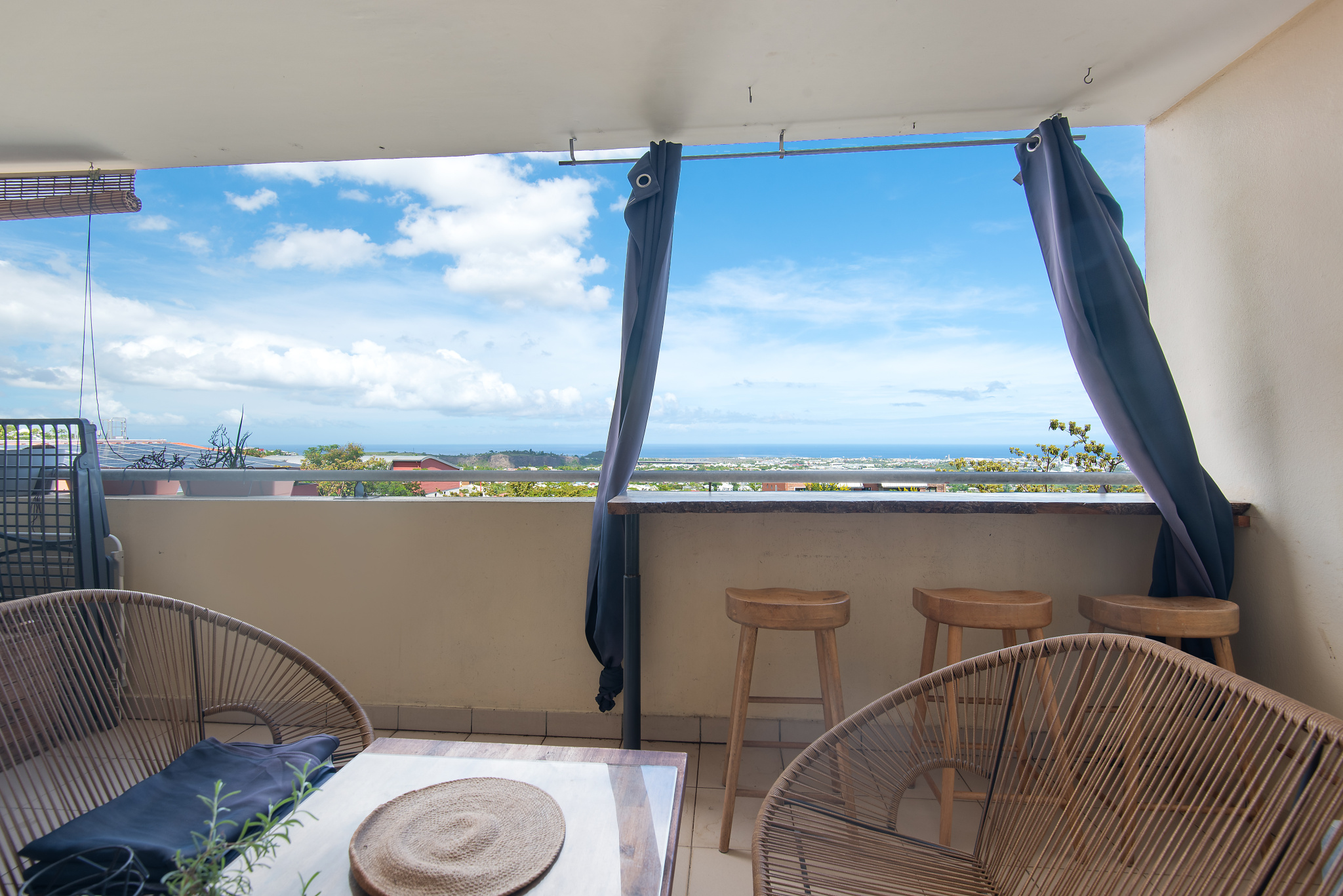 NOUVEAUTE A SAISIR APPARTEMENT DE 85 m2 SECTEUR MOULIN JOLI A LA POSSESSION