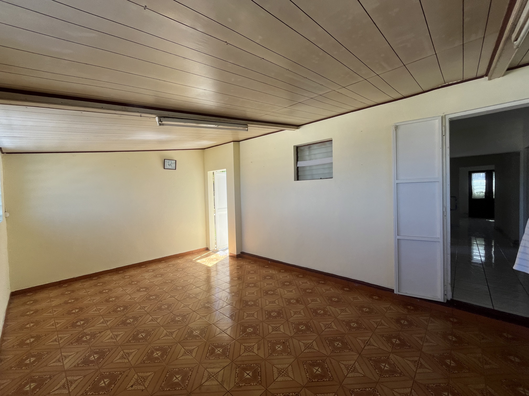 LA POSSESSION (PICHETTE) - MAISON 5 PIECES 127 m2 (terrain de 846m2)