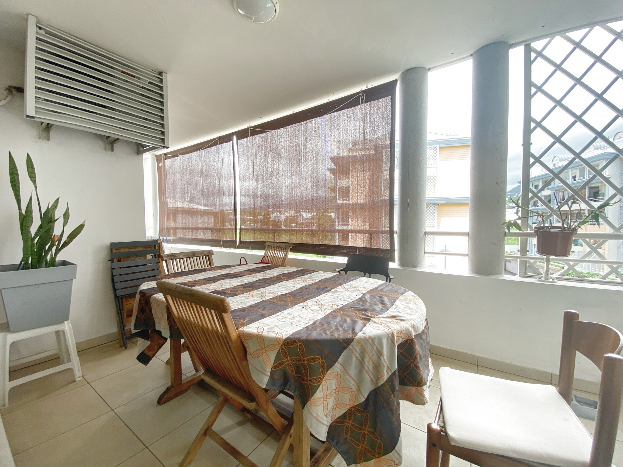 SAINTE CLOTILDE - Appartement T4