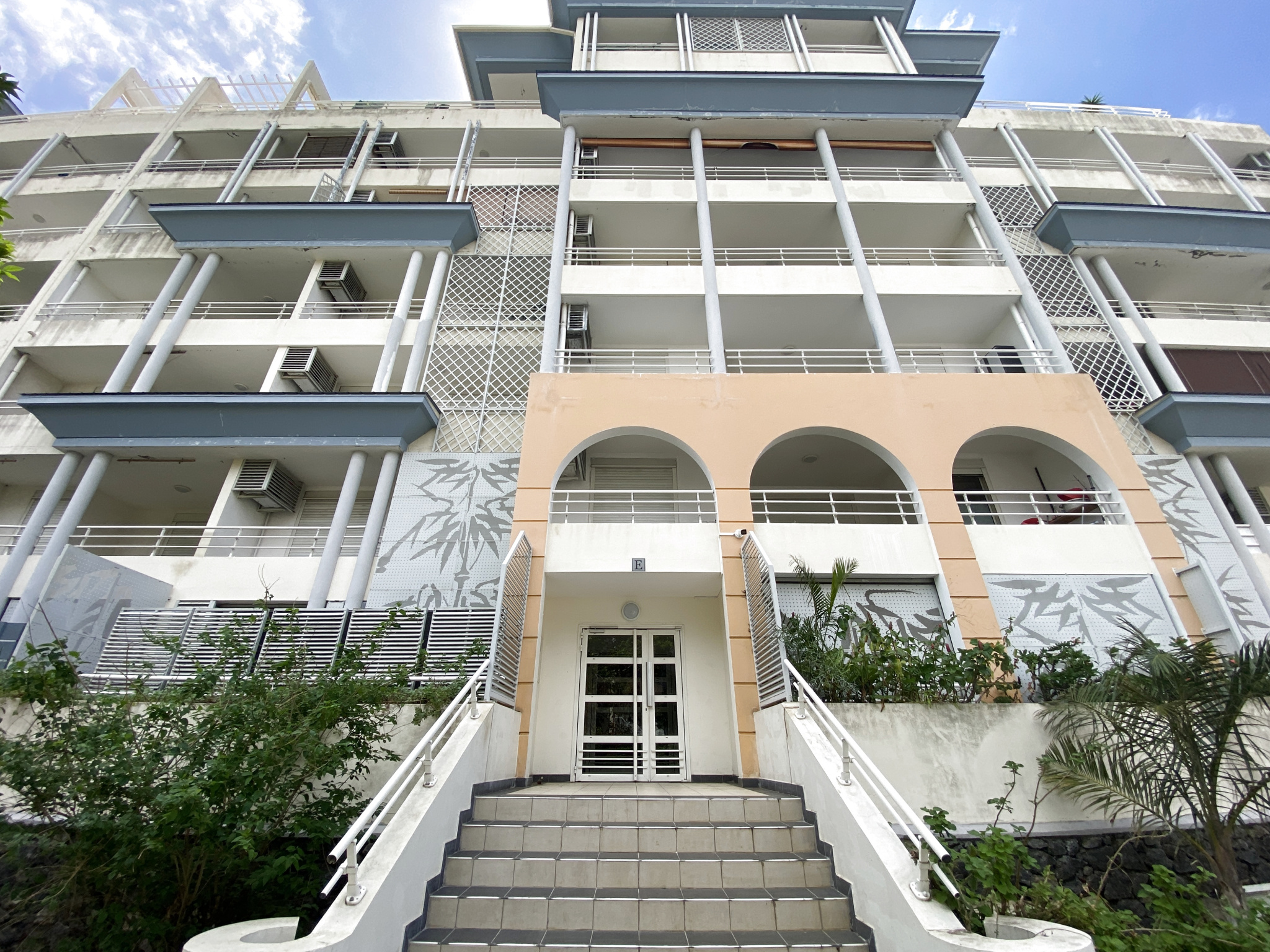 SAINTE CLOTILDE - Appartement T4