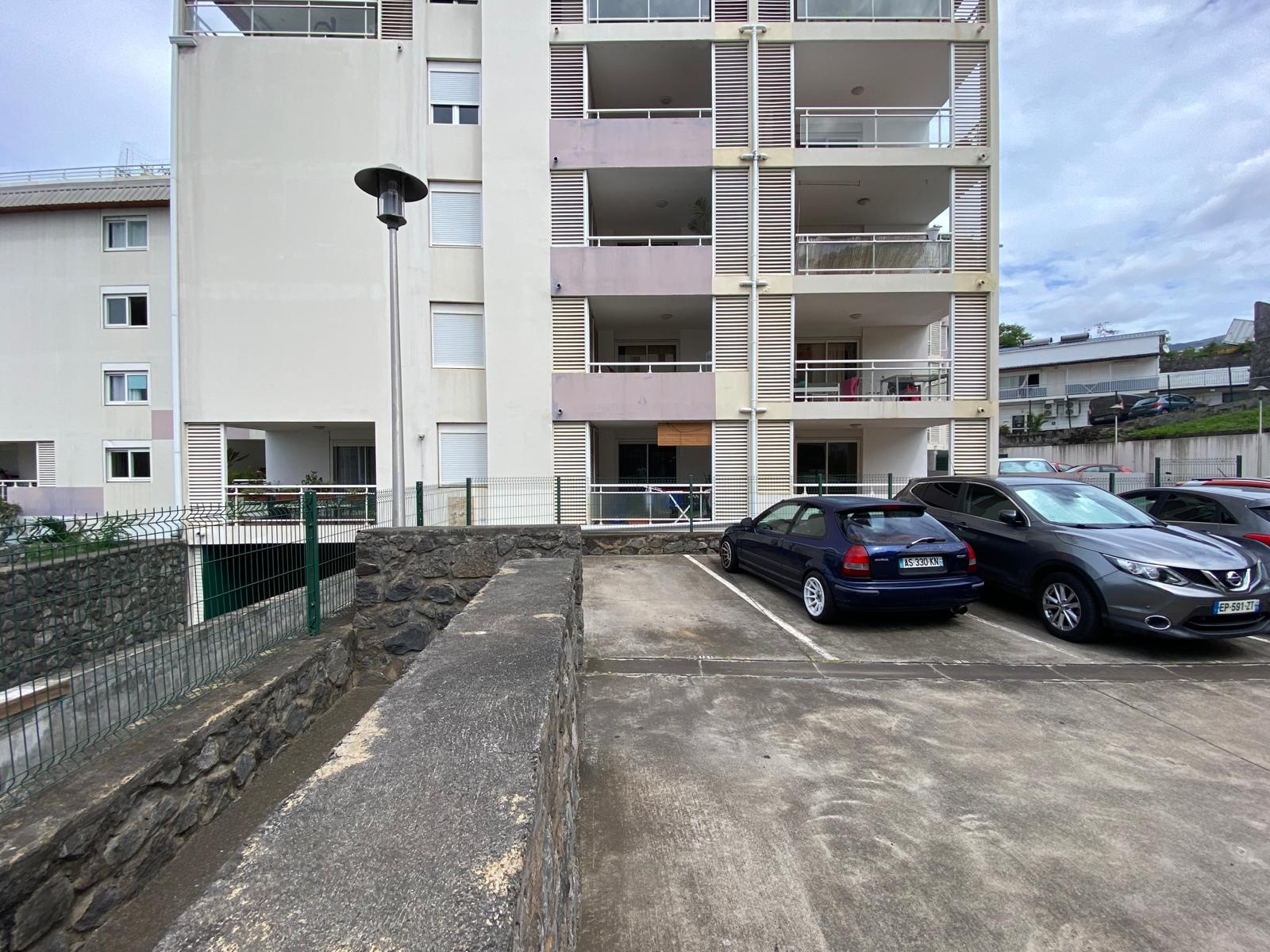 SAINT-DENIS (MONTGAILLARD) - Grand studio 30m2 loué