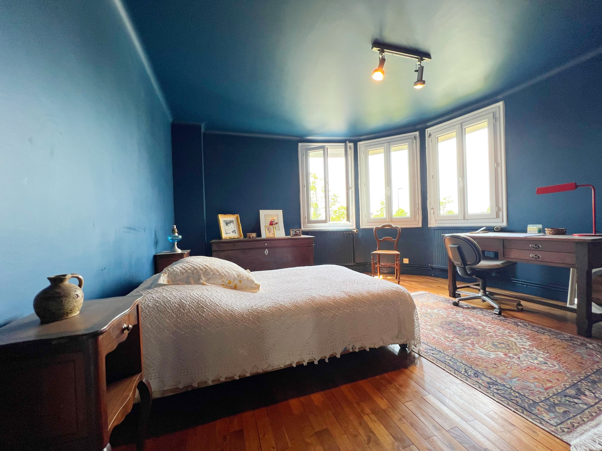 NIORT (avenue Saint-Jean-d'Angély) - MAISON T6 AVEC JARDIN ET GARAGE - pompe à chaleur neuve