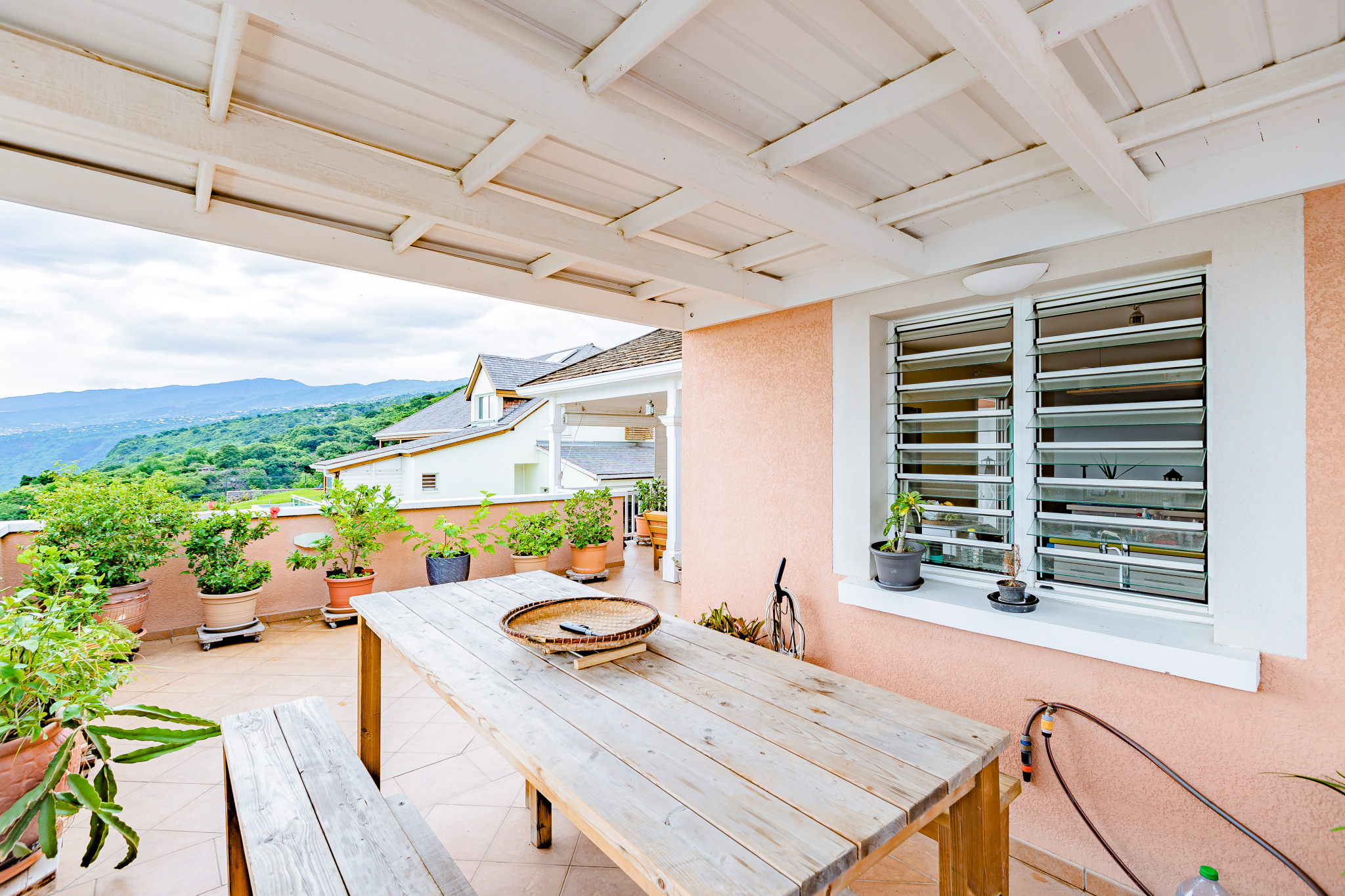 SAINT-PAUL (CRÈVE COEUR) - APPARTMENT T4 VUE MER ET MONTAGNE