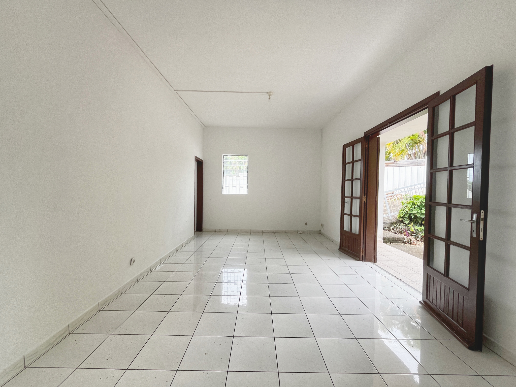 SAINTE MARIE (GRANDE MONTÉE) - MAISON T3 VUE MER ET MONTAGNE (TERRAIN 1 250m2)