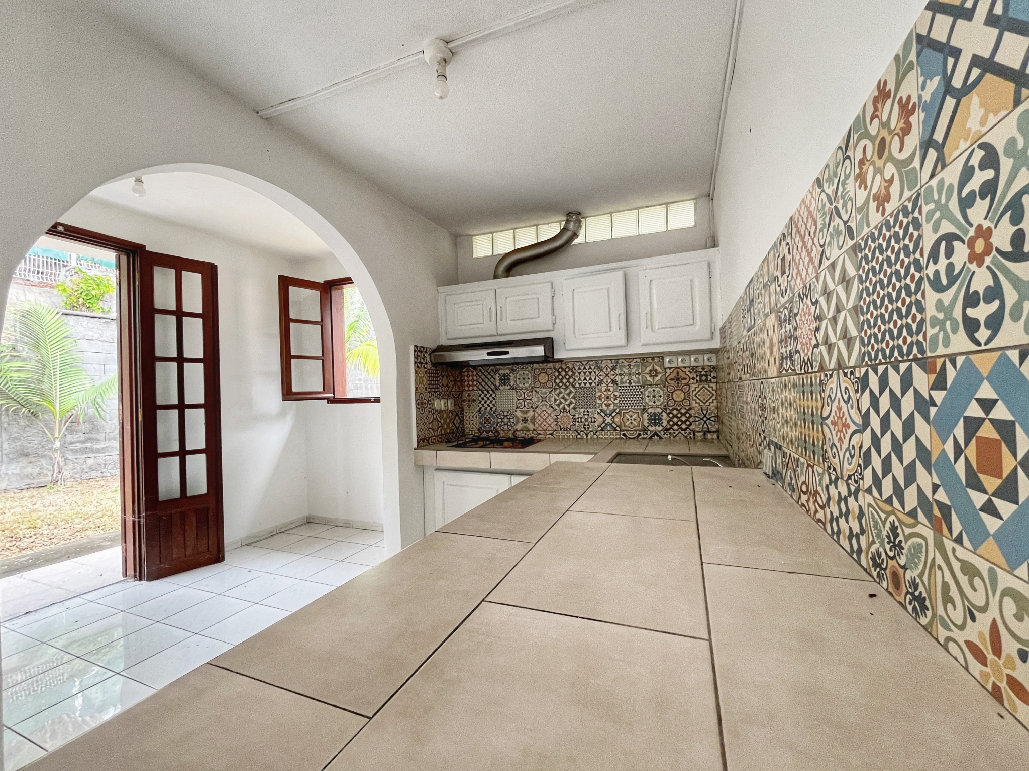 SAINTE MARIE (GRANDE MONTÉE) - MAISON T3 VUE MER ET MONTAGNE (TERRAIN 1 250m2)