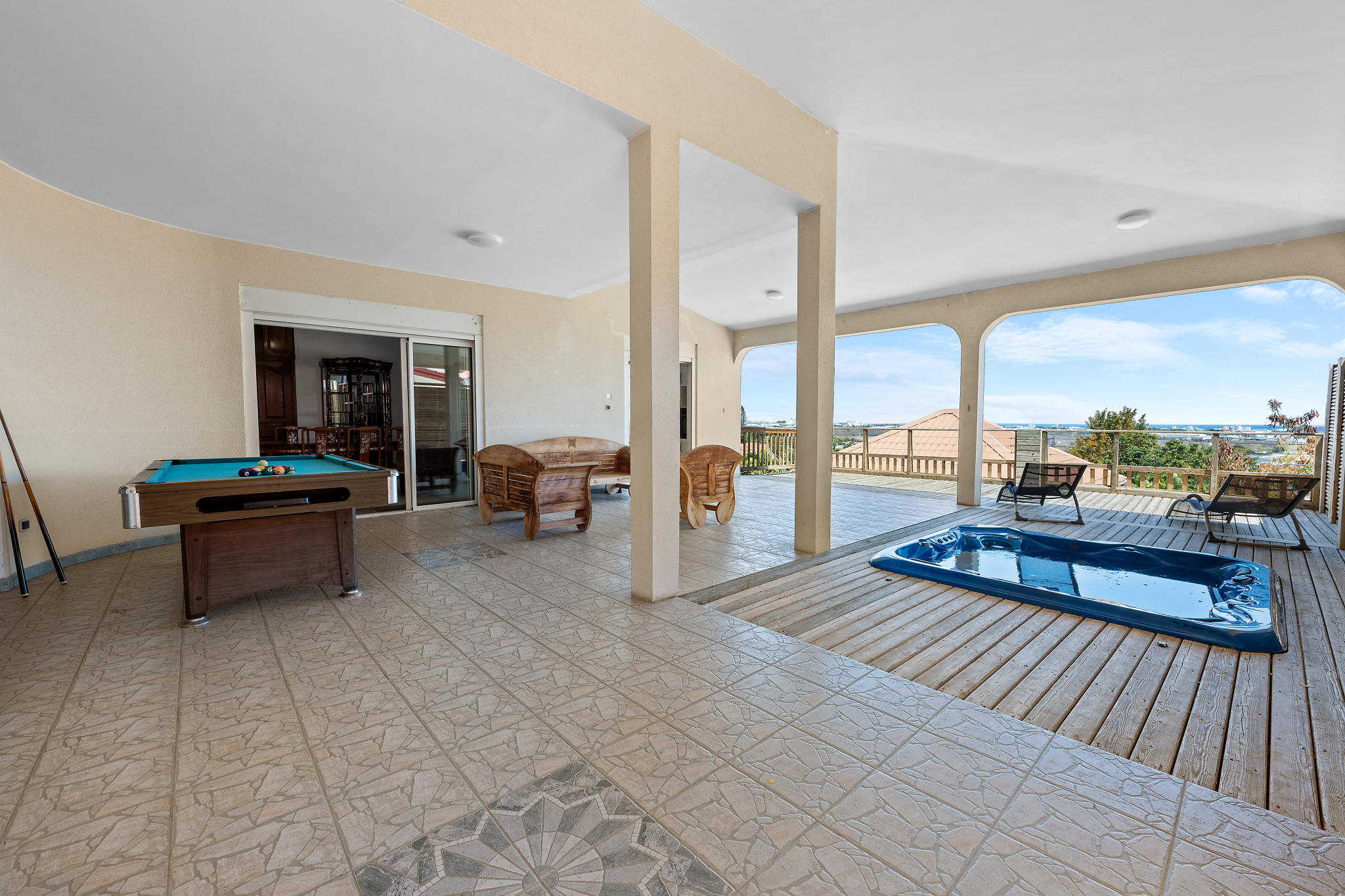 LA POSSESSION (BOEUF MORT) - VILLA 7 PIECES VUE MER