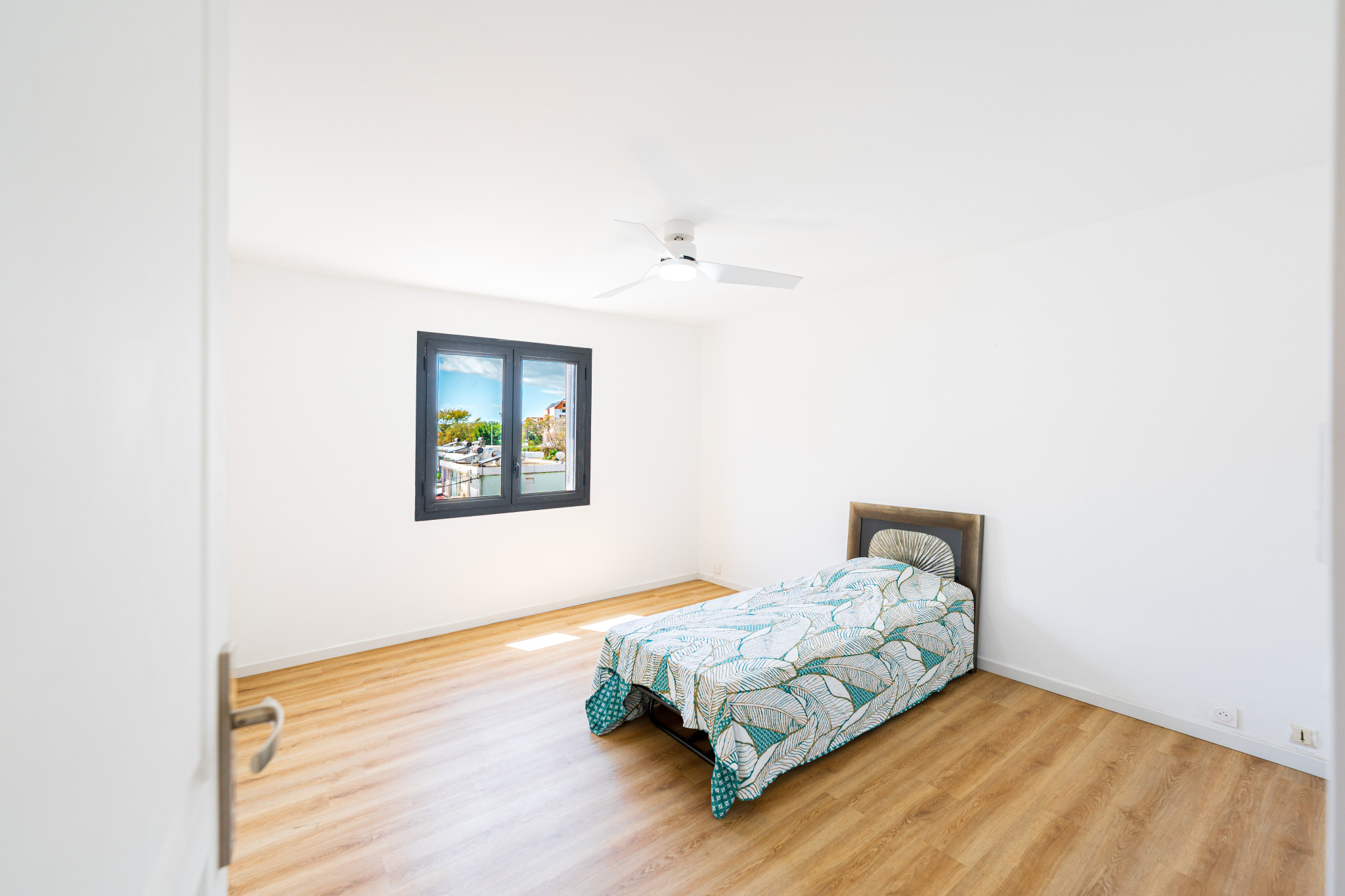 SAINT-DENIS (DEUX CANONS) - APPARTEMENT T3