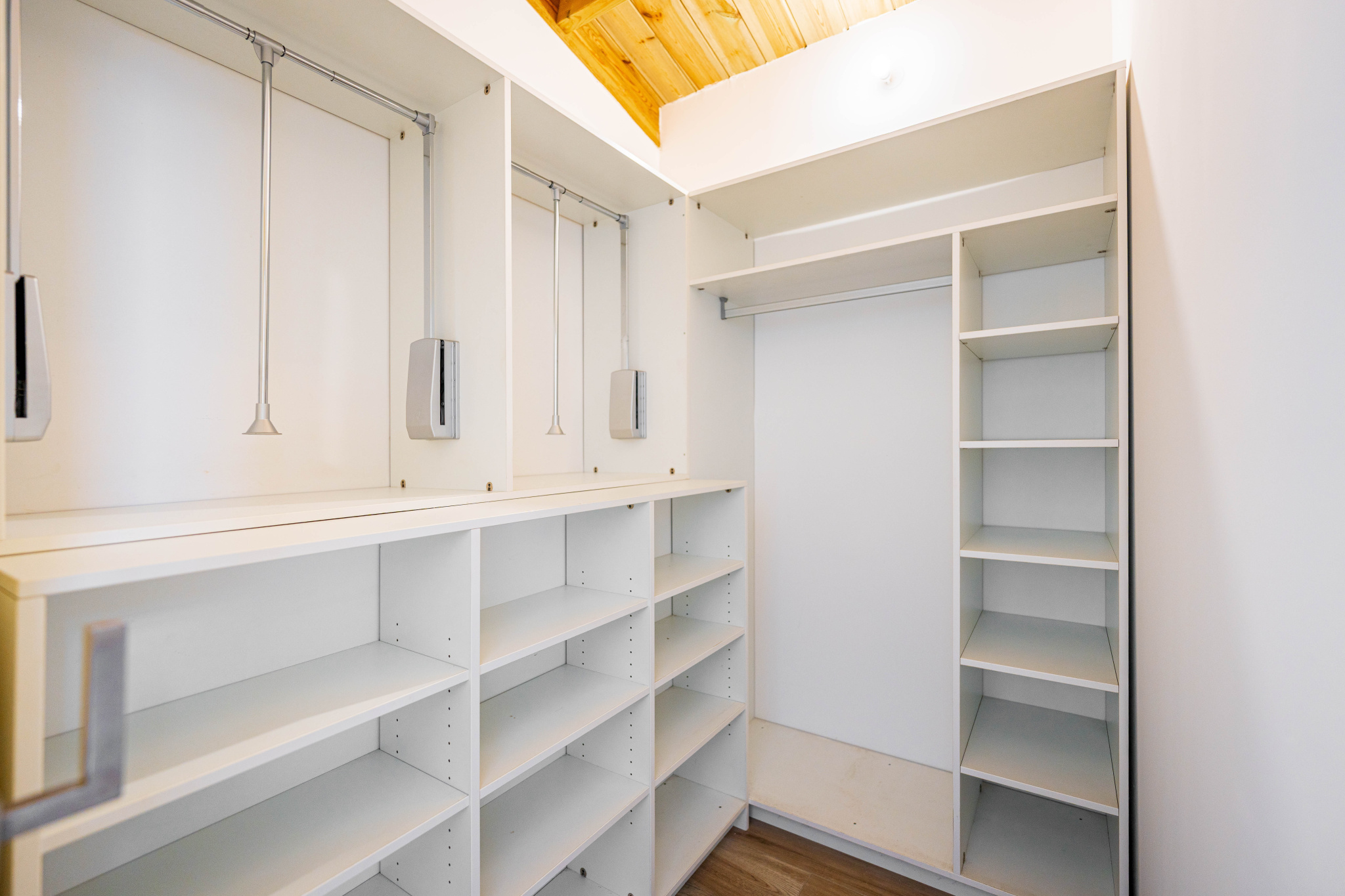 RARE SUR SECTEUR VILLA 147 m2  AVEC PISCINE A LA POSSESSION