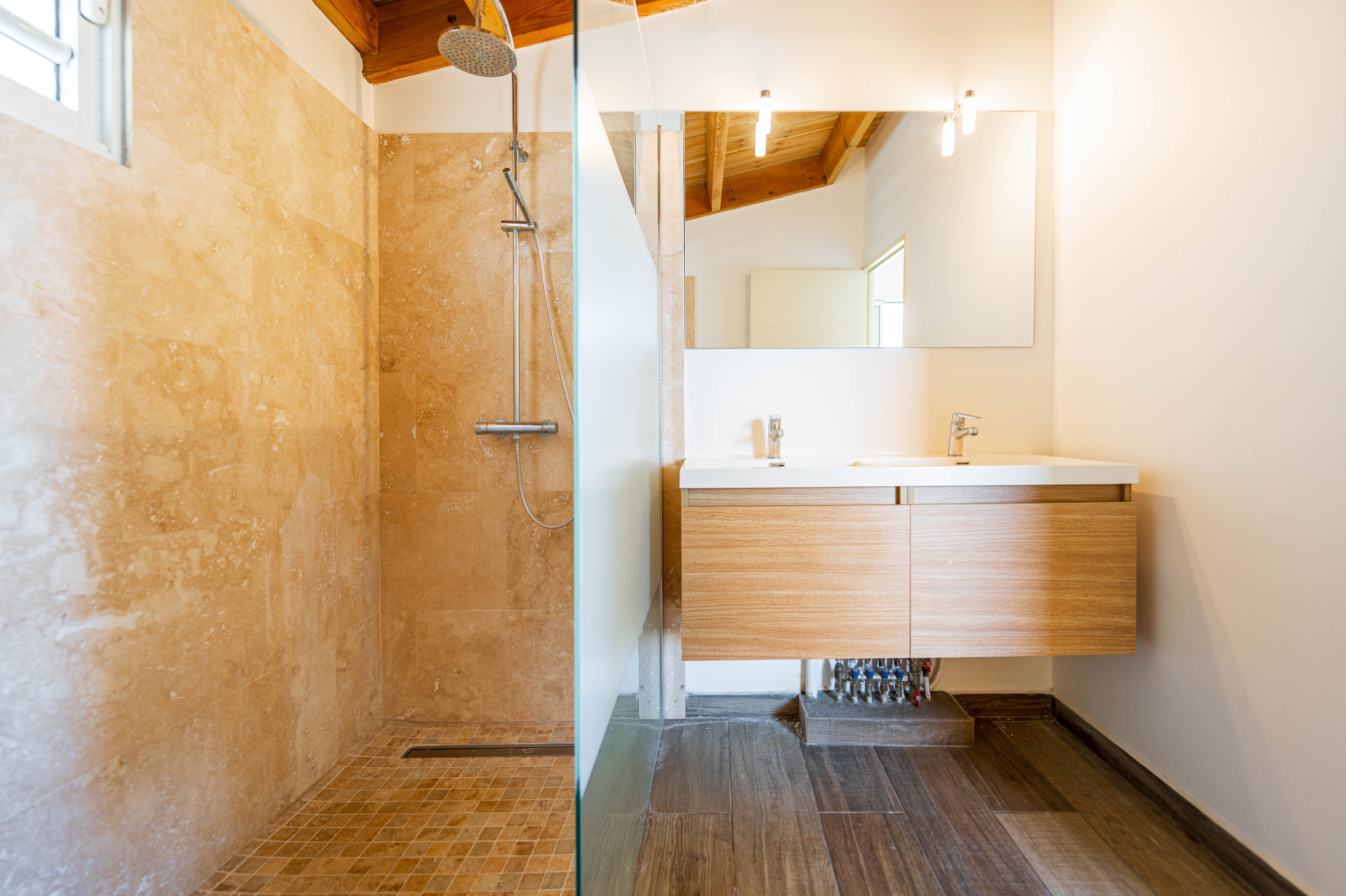 RARE SUR SECTEUR VILLA 147 m2  AVEC PISCINE A LA POSSESSION