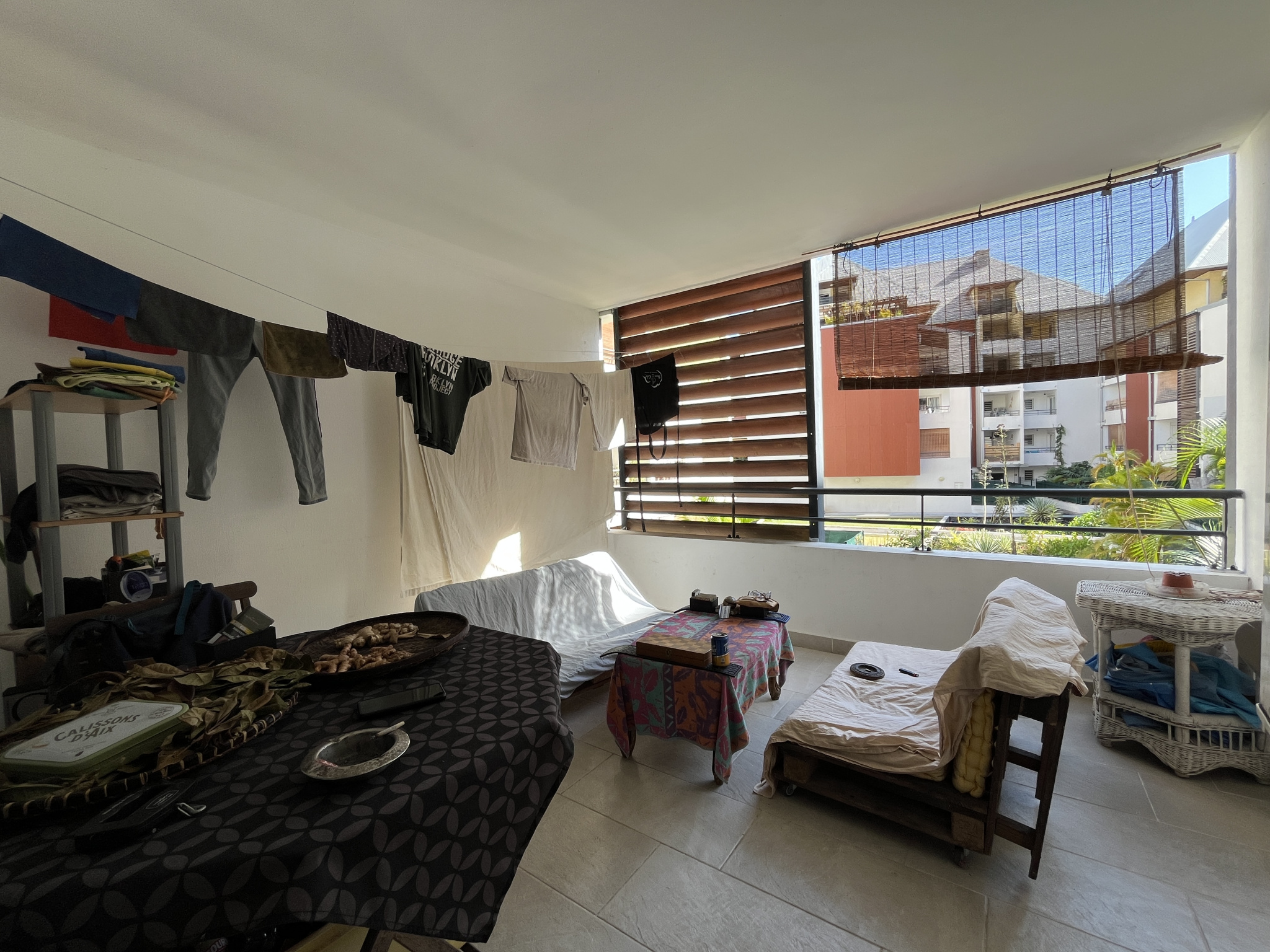 SAINT DENIS (Résidence LES MARQUISES) - T2 avec jardin loué 690€CC