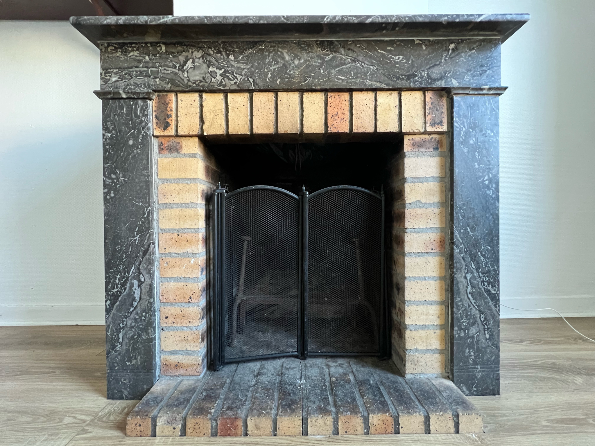 NIORT (CENTRE VILLE) - MAISON T3 AVEC JARDIN