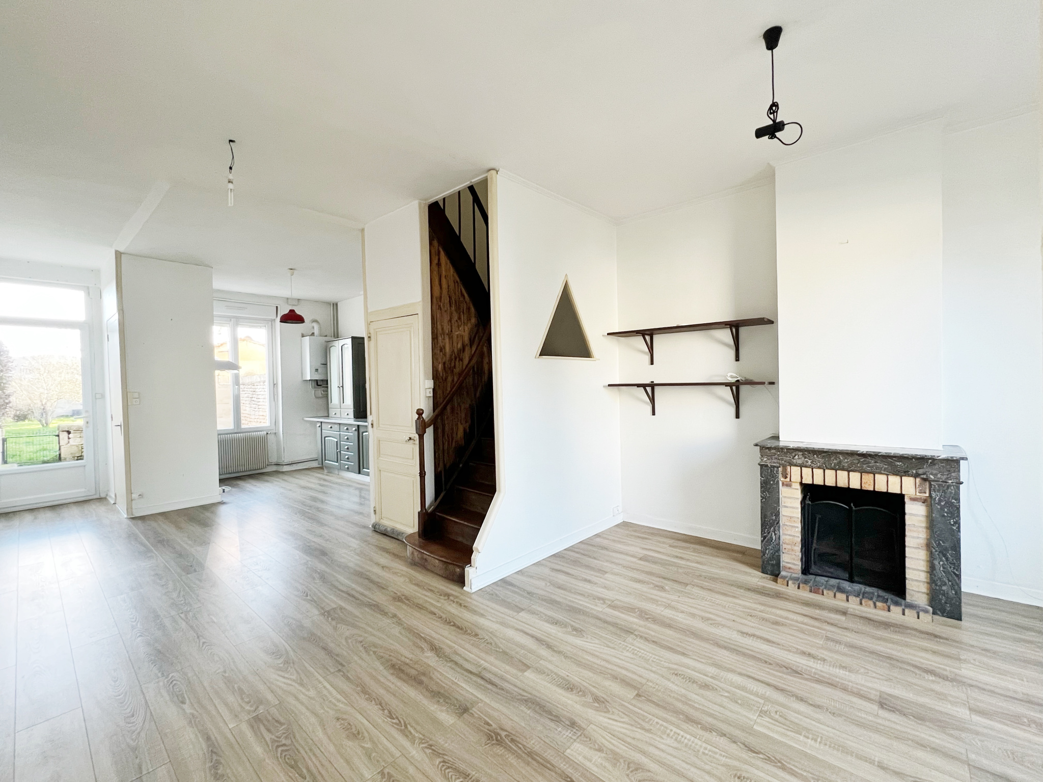 NIORT (CENTRE VILLE) - MAISON T3 AVEC JARDIN