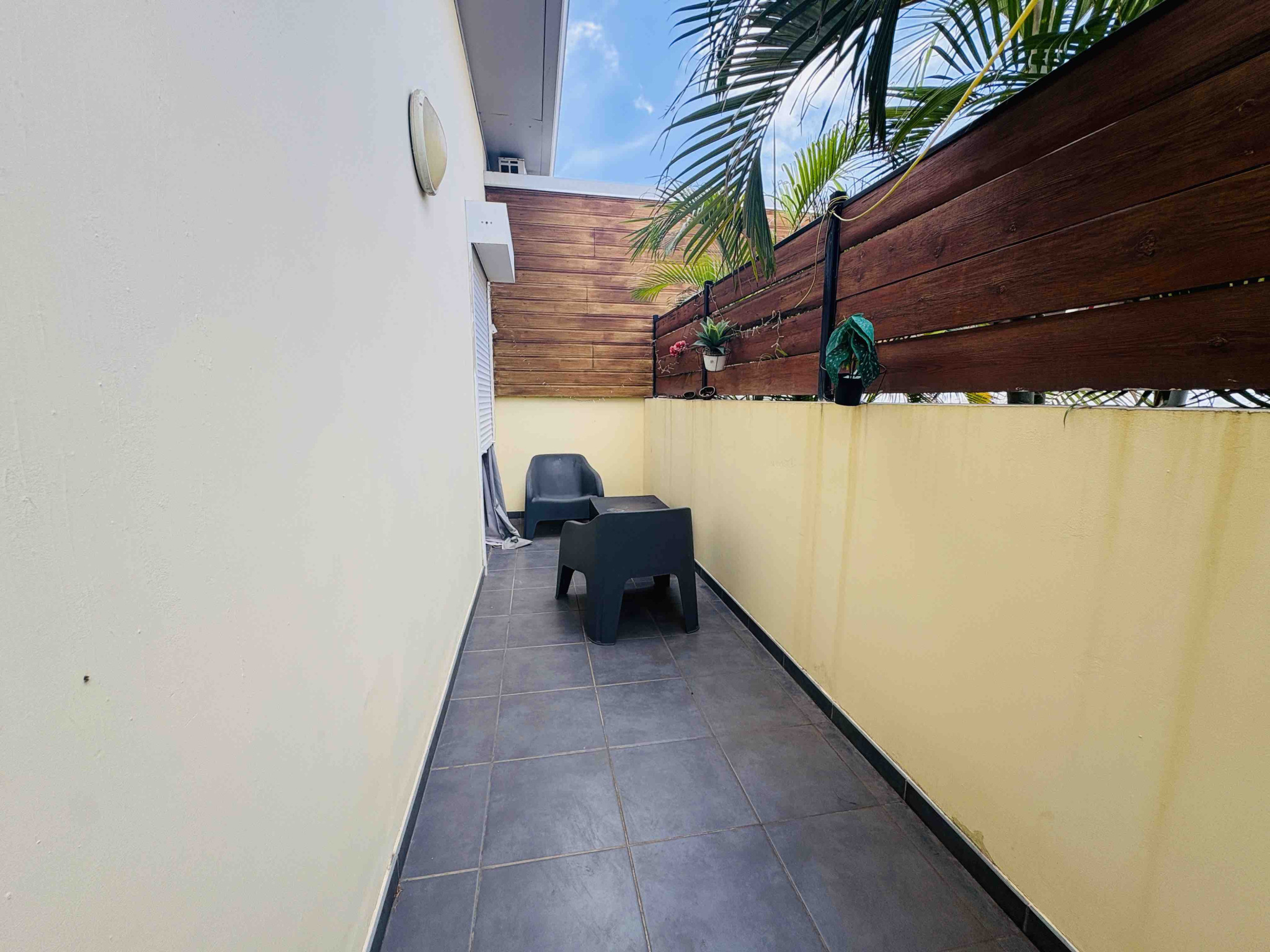 SAINT LEU BORD DE MER - STUDIO A 5 MIN DE LA PLAGE A PIED