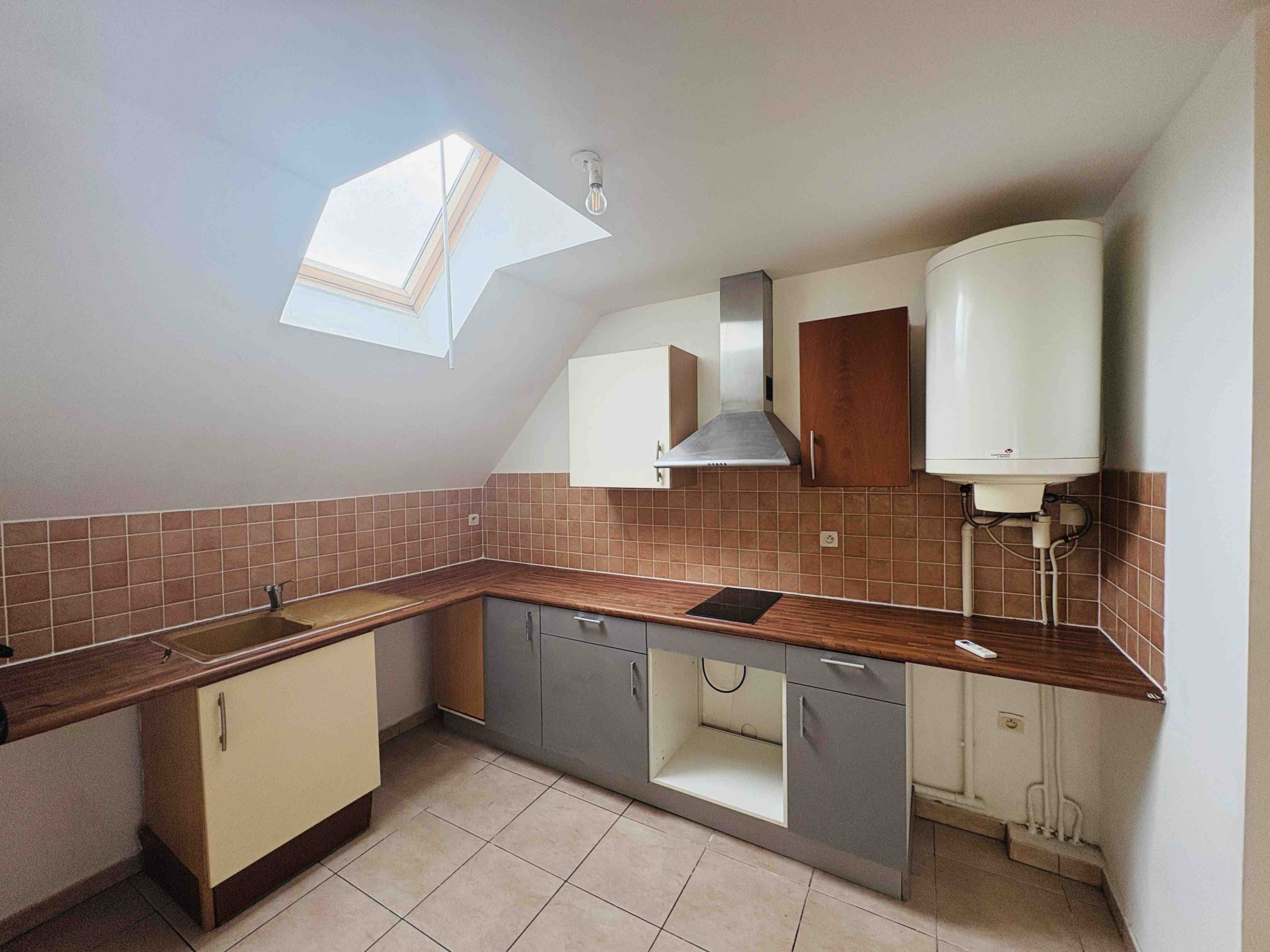 LA POSSESSION (RAVINE A MALHEUR) - APPARTEMENT T2 AVEC PISCINE DANS LA RESIDENCE