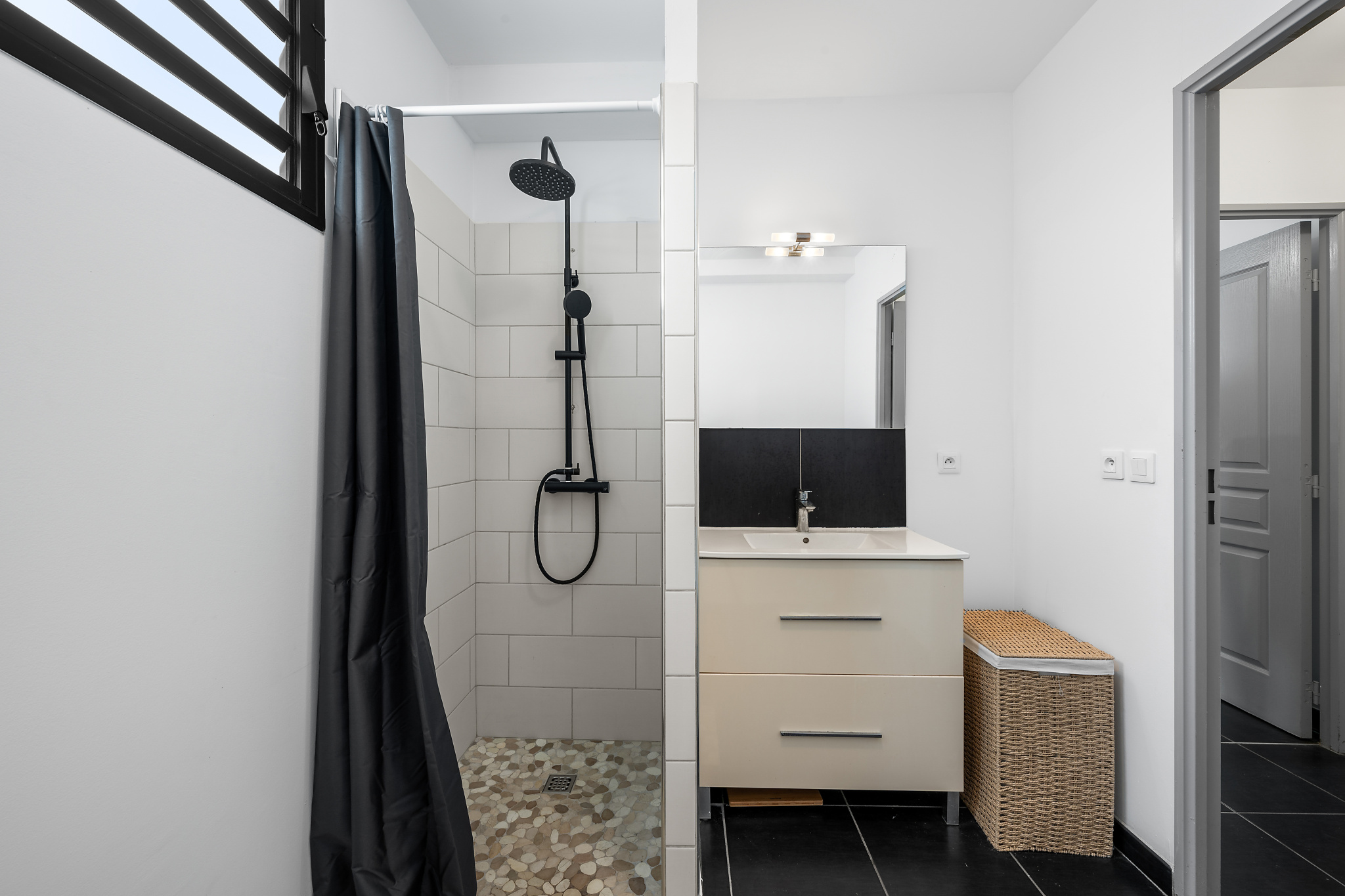 SAINT-DENIS (MONTGAILLARD)  - T2 SANS VIS-A-VIS LIBRE DE TOUTE OCCUPATION