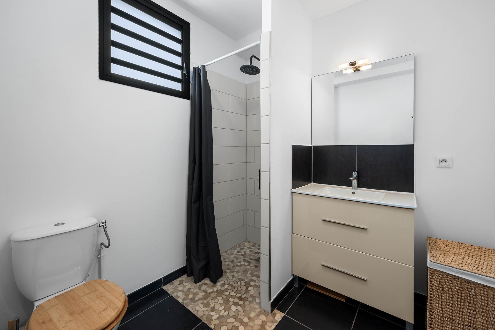 SAINT-DENIS (MONTGAILLARD)  - T2 SANS VIS-A-VIS LIBRE DE TOUTE OCCUPATION