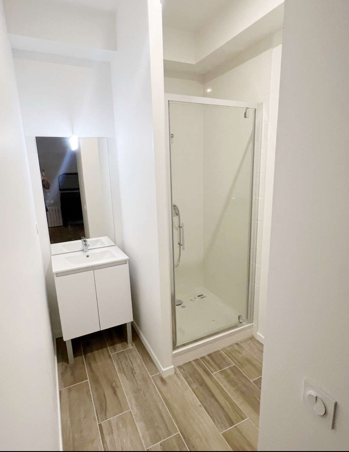 BORDEAUX - T2 EN RDC LIBRE