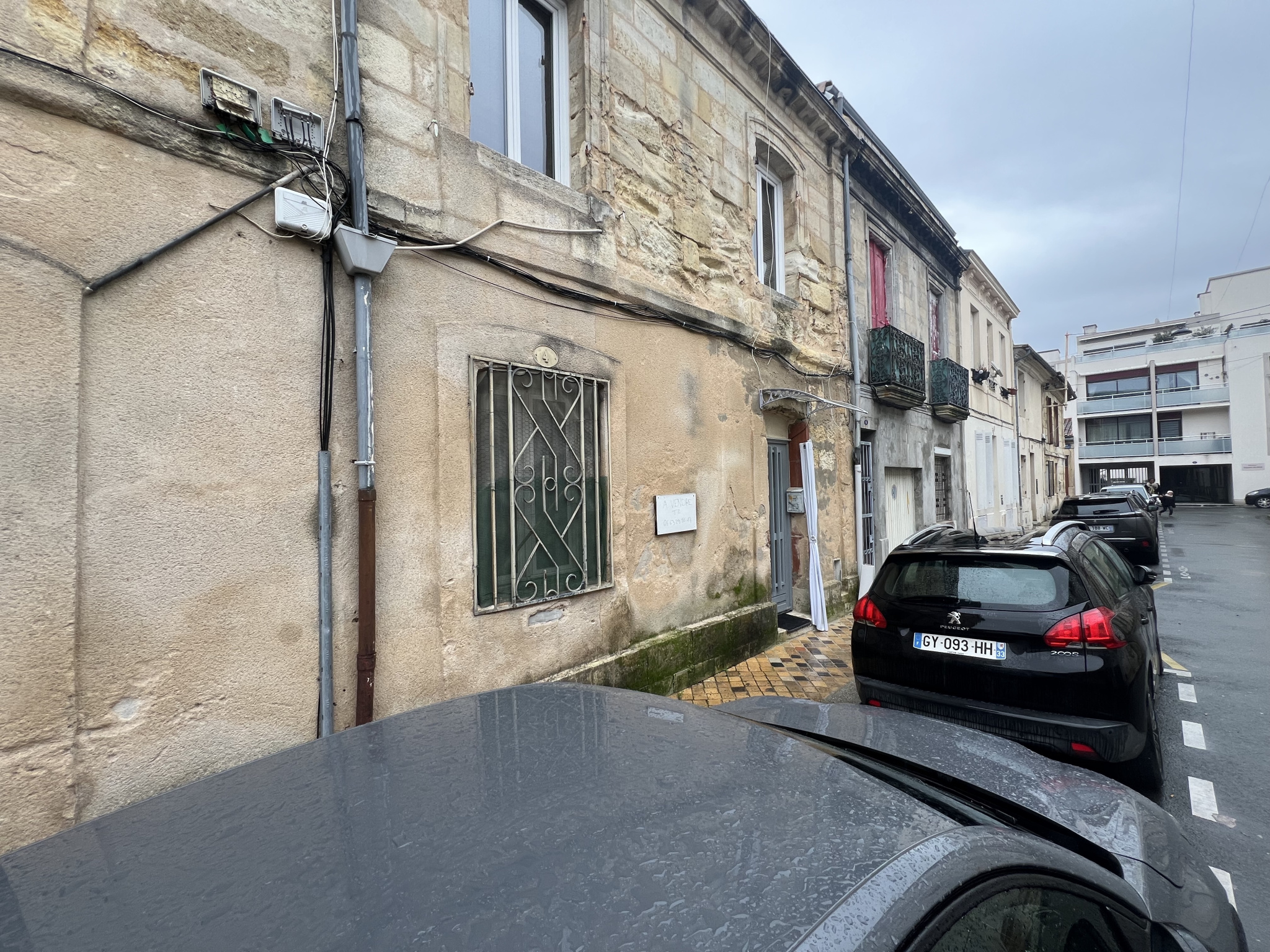 BORDEAUX - T2 EN RDC LIBRE