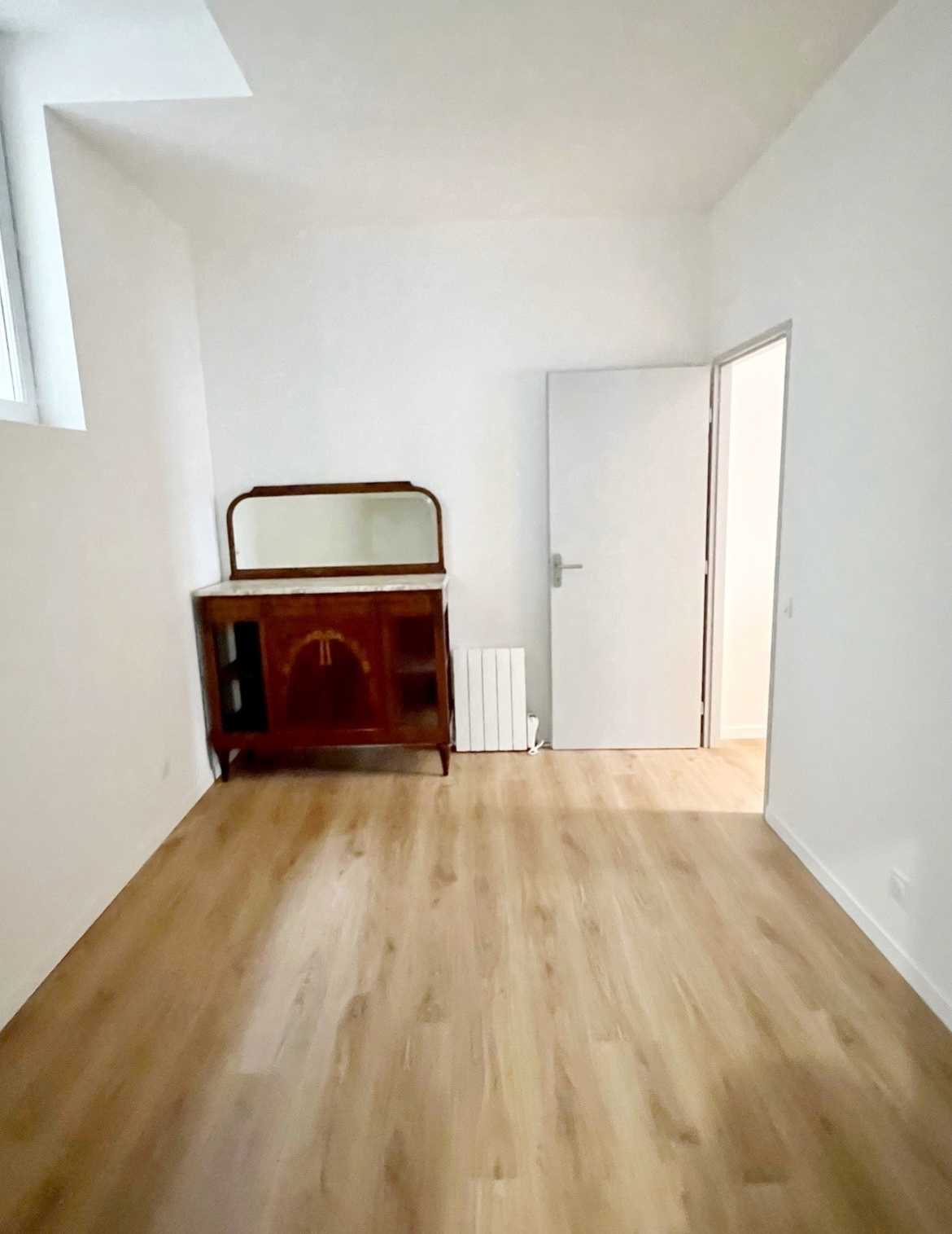 BORDEAUX - T2 EN RDC LIBRE