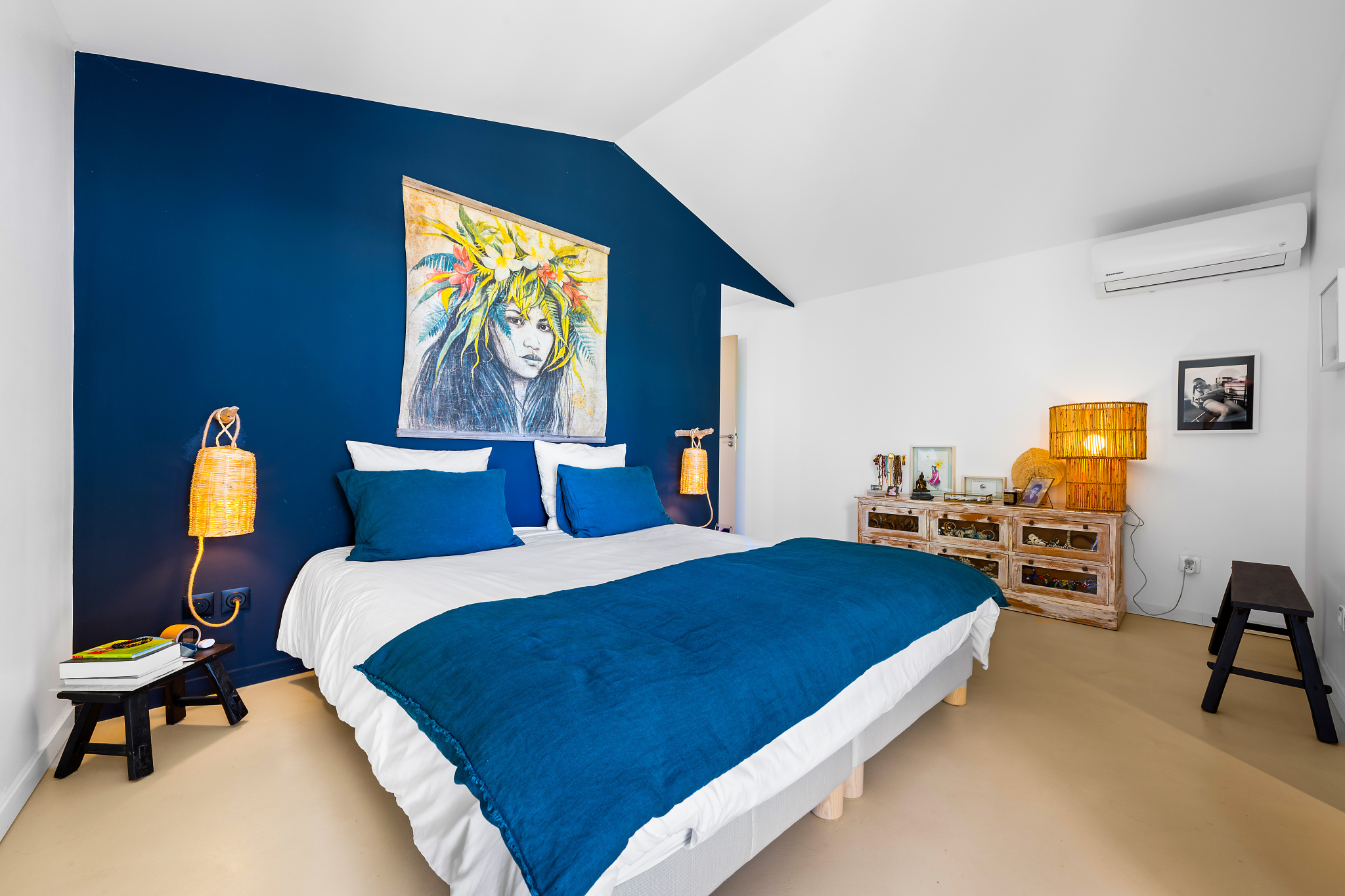 ST GILLES LES HAUTS (LOTISSEMENT DU GOLF) - VILLA 145 m2 AVEC PISCINE ET VUE MER