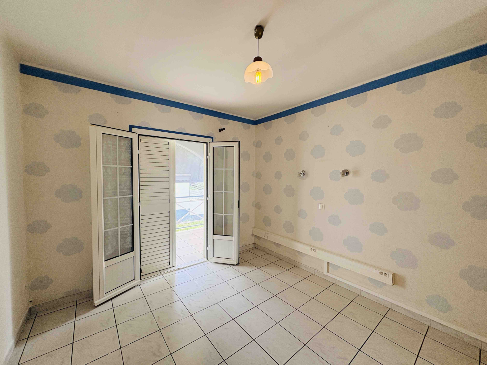 LA POSSESSION (SAINTE THERESE) - LOCATION MAISON T5 PLAIN-PIED AVEC GRAND JARDIN