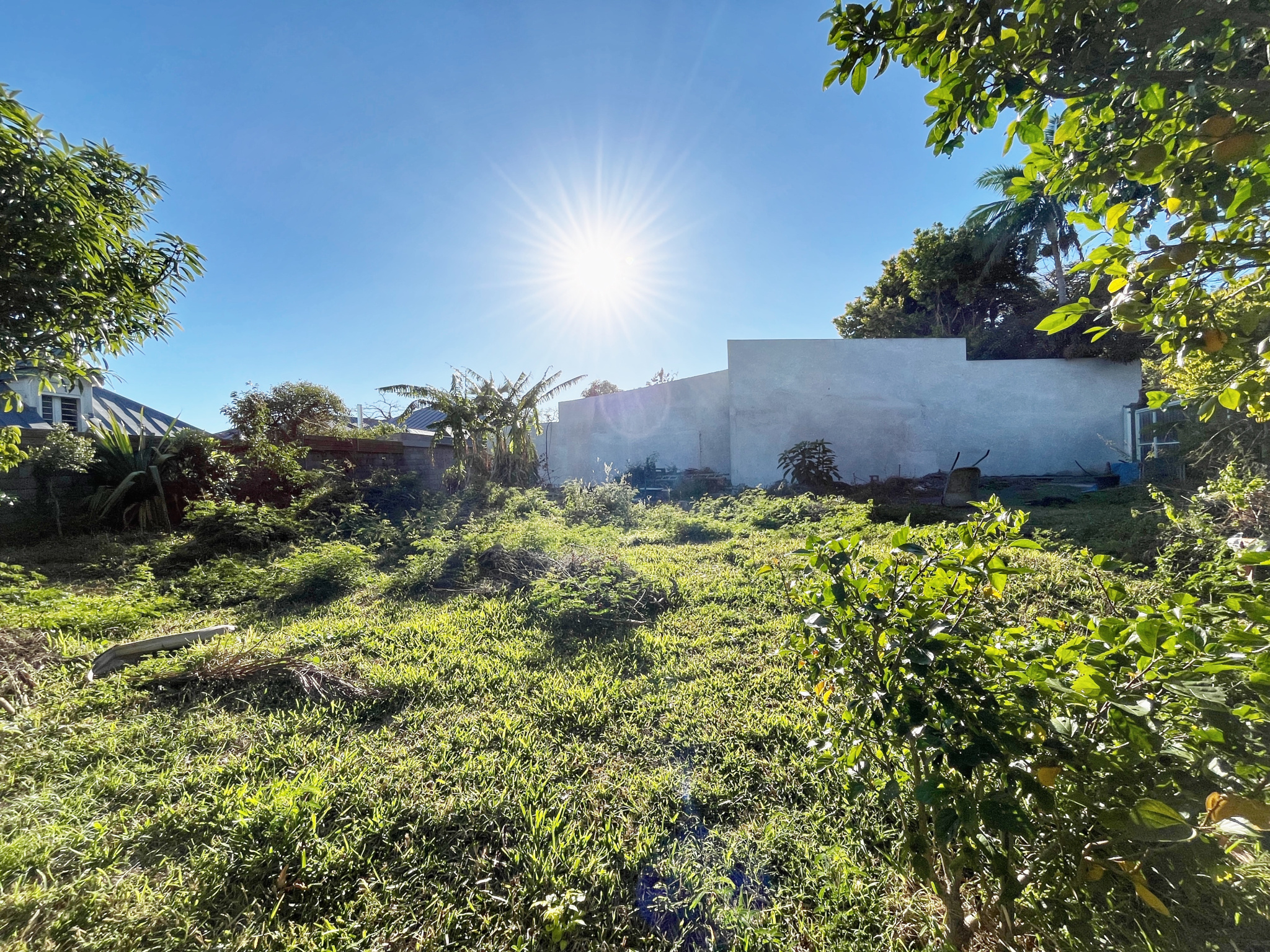 LA MONTAGNE - TERRAIN ENTIÈREMENT PLAT