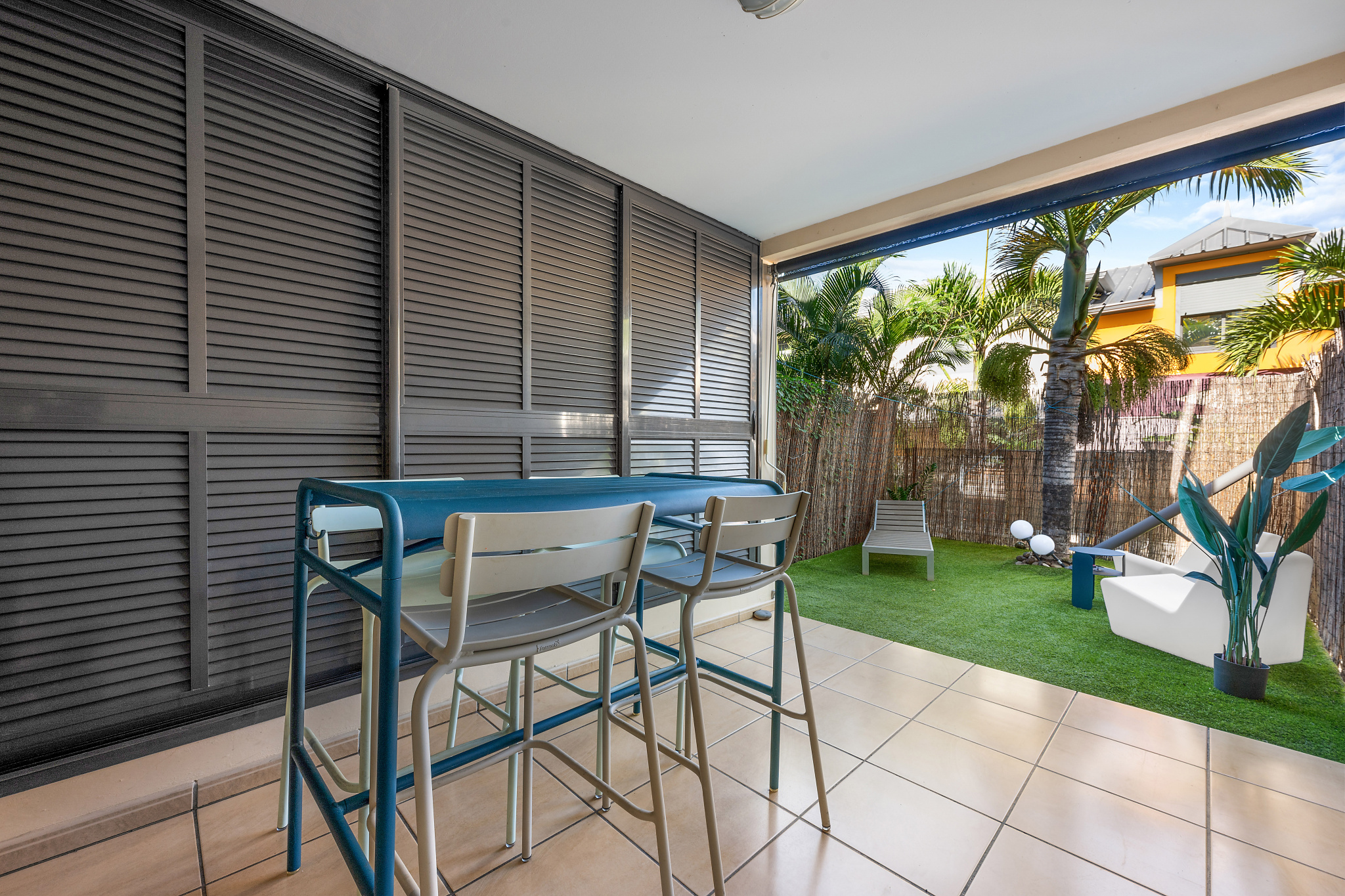 LA POSSESSION (BOEUF MORT) - STUDIO AVEC JARDIN DANS RESIDENCE SECURISEE