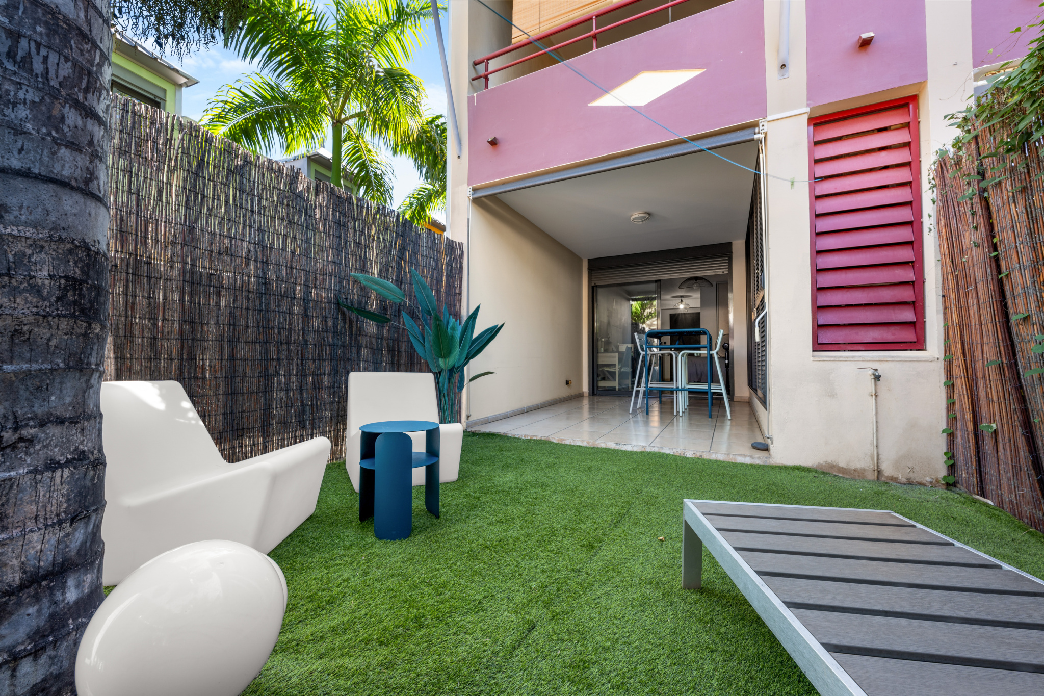 LA POSSESSION (BOEUF MORT) - STUDIO AVEC JARDIN DANS RESIDENCE SECURISEE