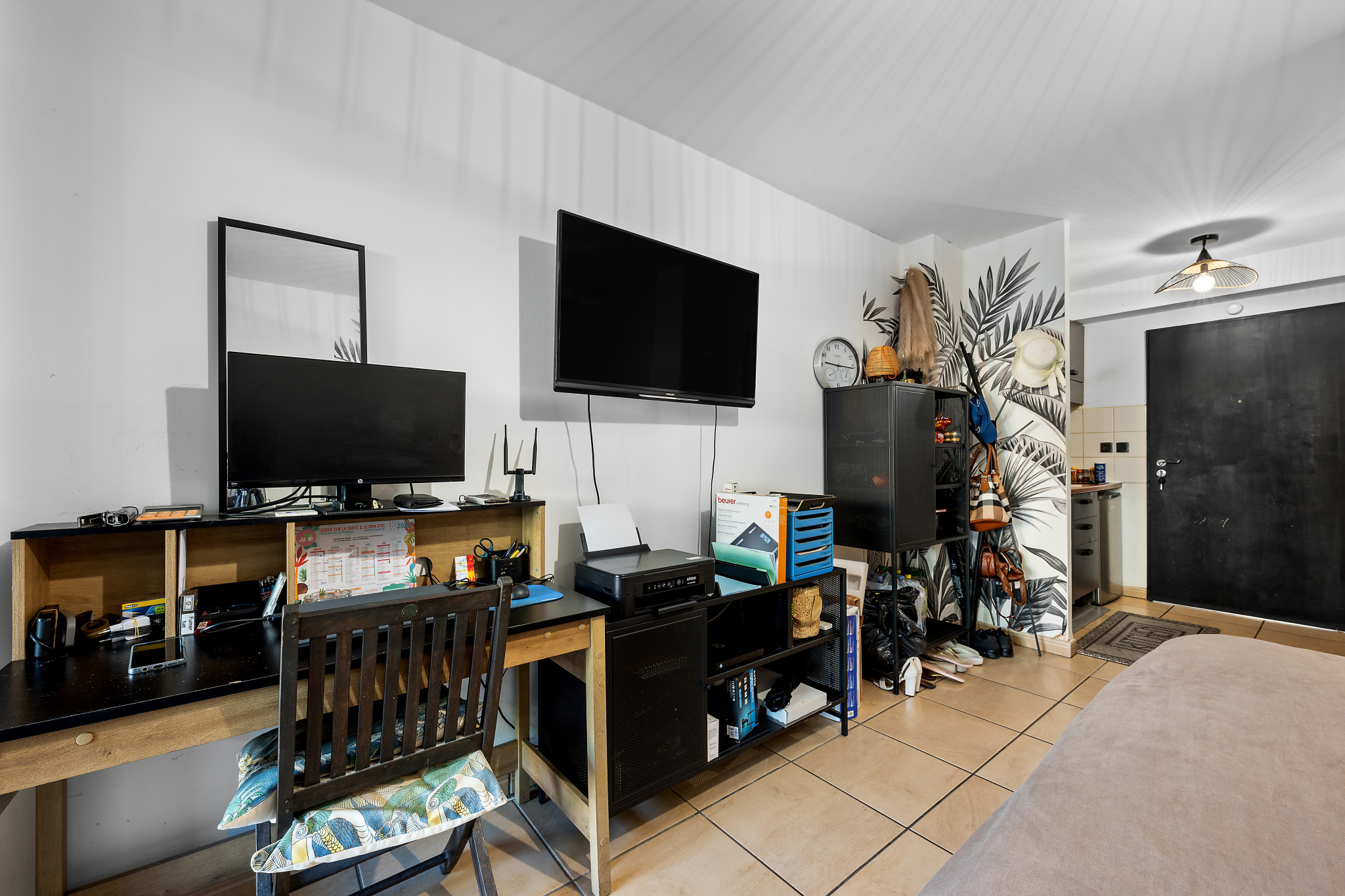 LA POSSESSION (BOEUF MORT) - STUDIO AVEC JARDIN DANS RESIDENCE SECURISEE