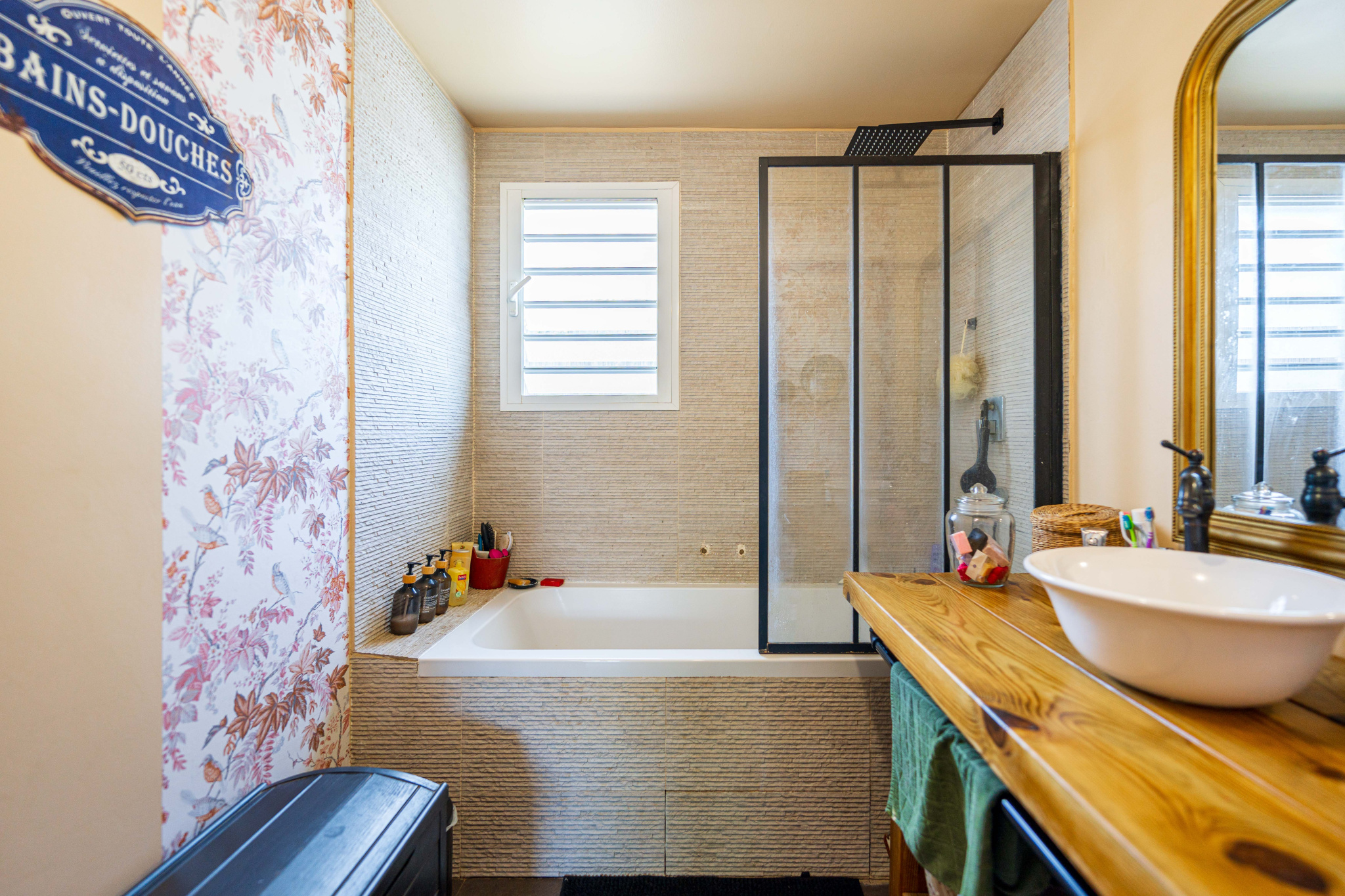 CHARMANTE MAISON T3 DE PLAIN PIED AVEC PISCINE  SECTEUR LA PLAINE SAINT PAUL