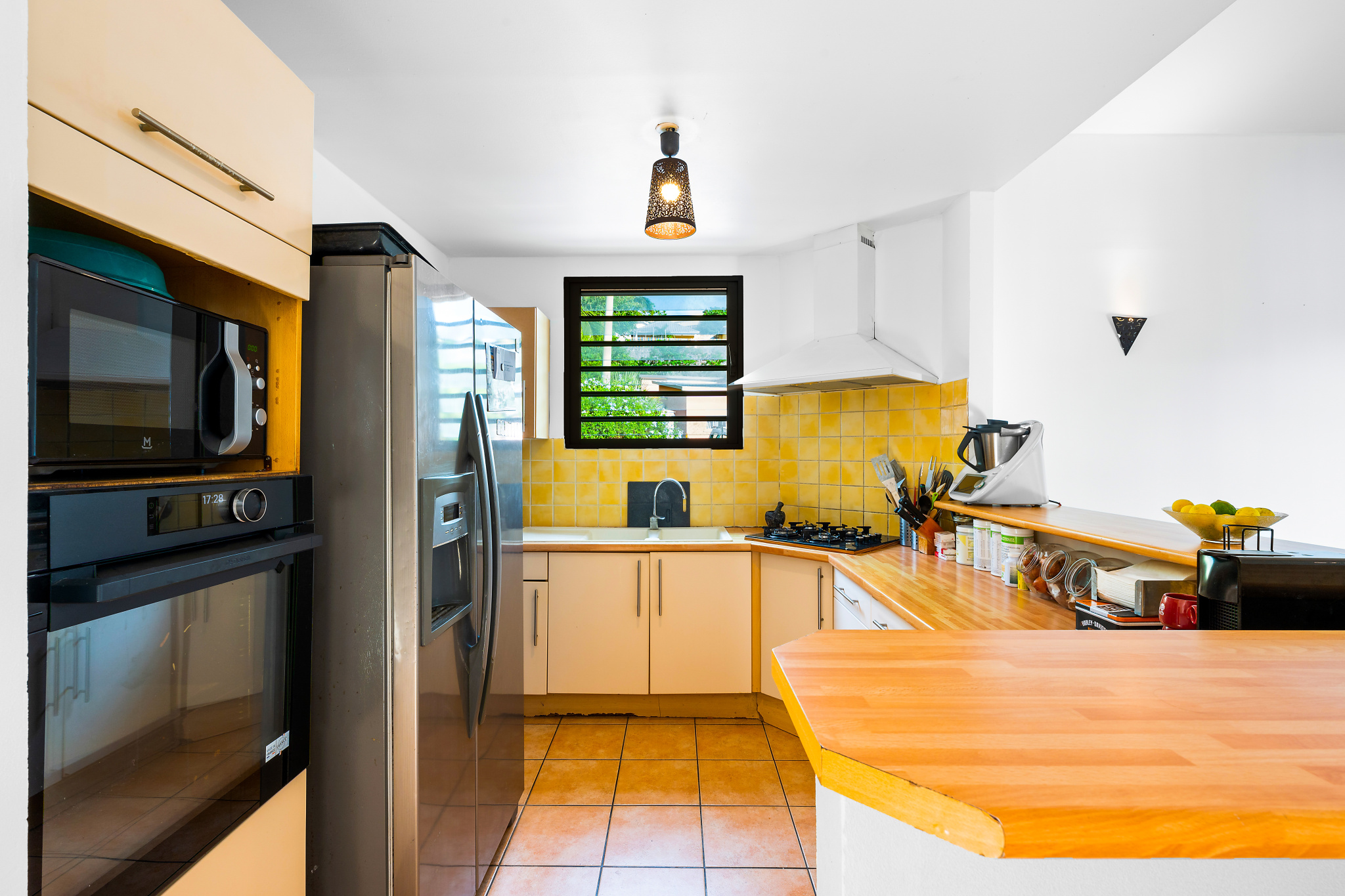 LA POSSESSION (MOULIN JOLI) - RARE SUR SECTEUR VILLA AVEC PISCINE CHAUFFÉE