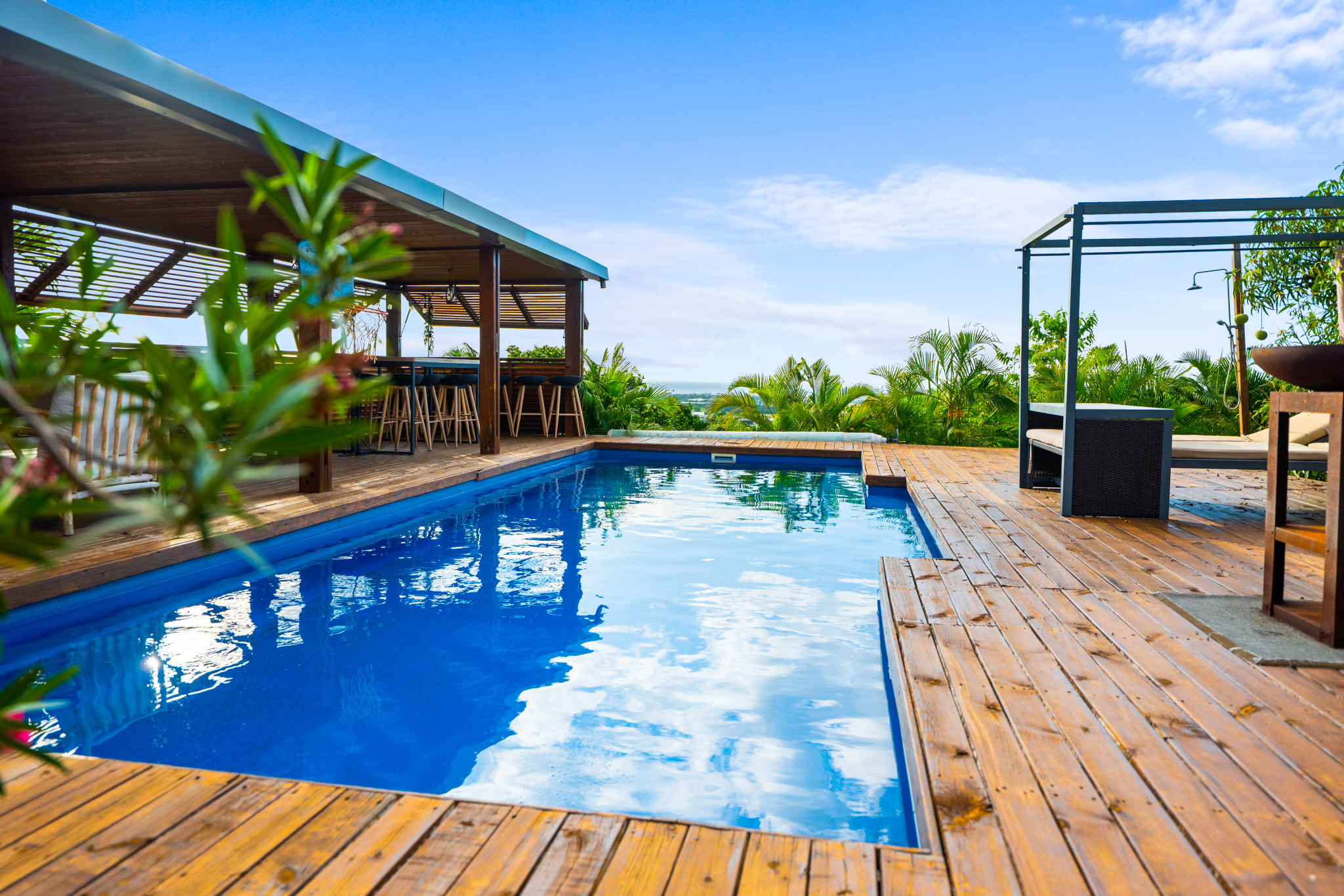 LA POSSESSION (MOULIN JOLI) - RARE SUR SECTEUR VILLA AVEC PISCINE CHAUFFÉE