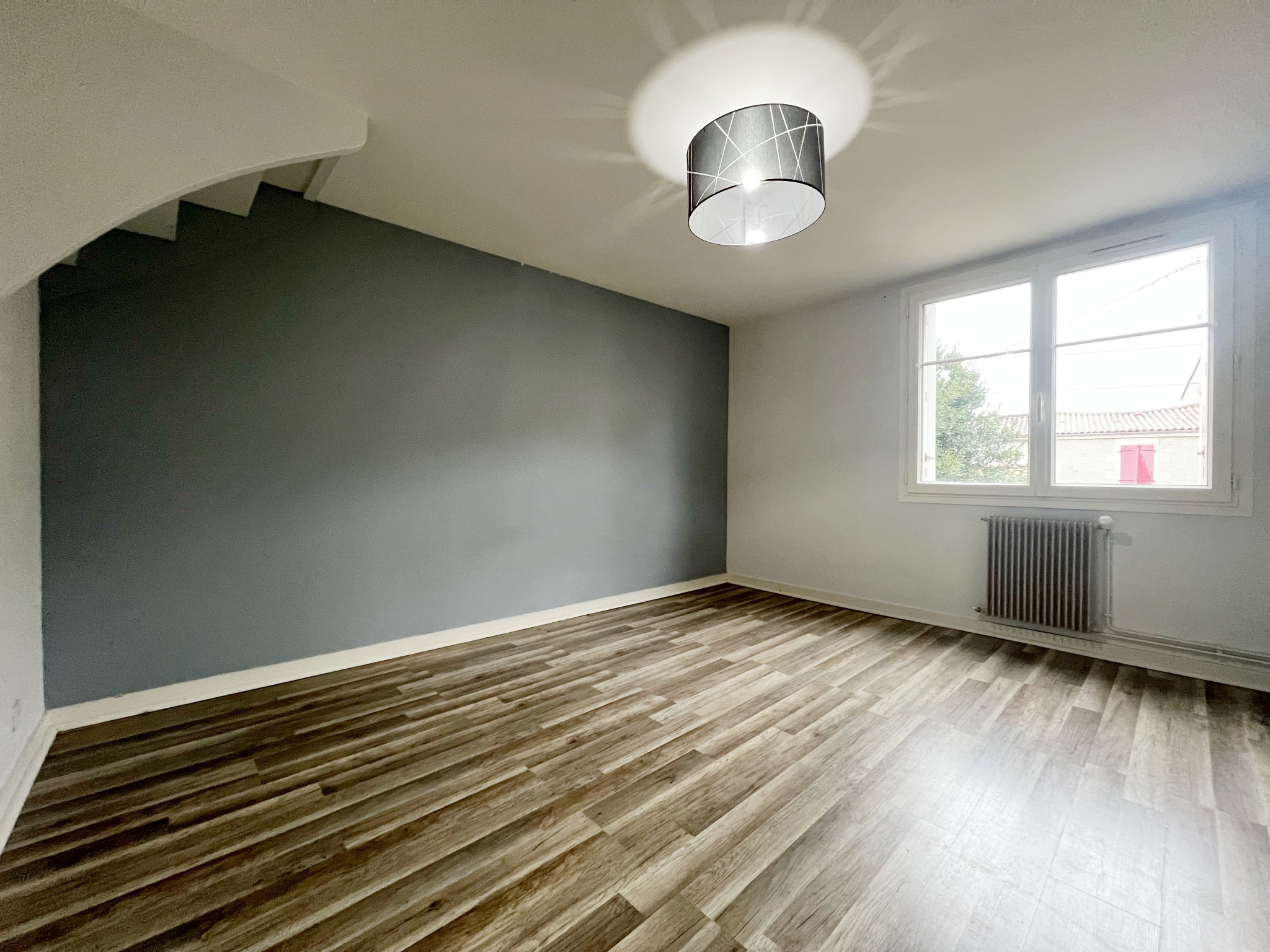 MAISON DE VILLE  RUE DE RIBRAY - NIORT 3 CHAMBRES ET GARAGE