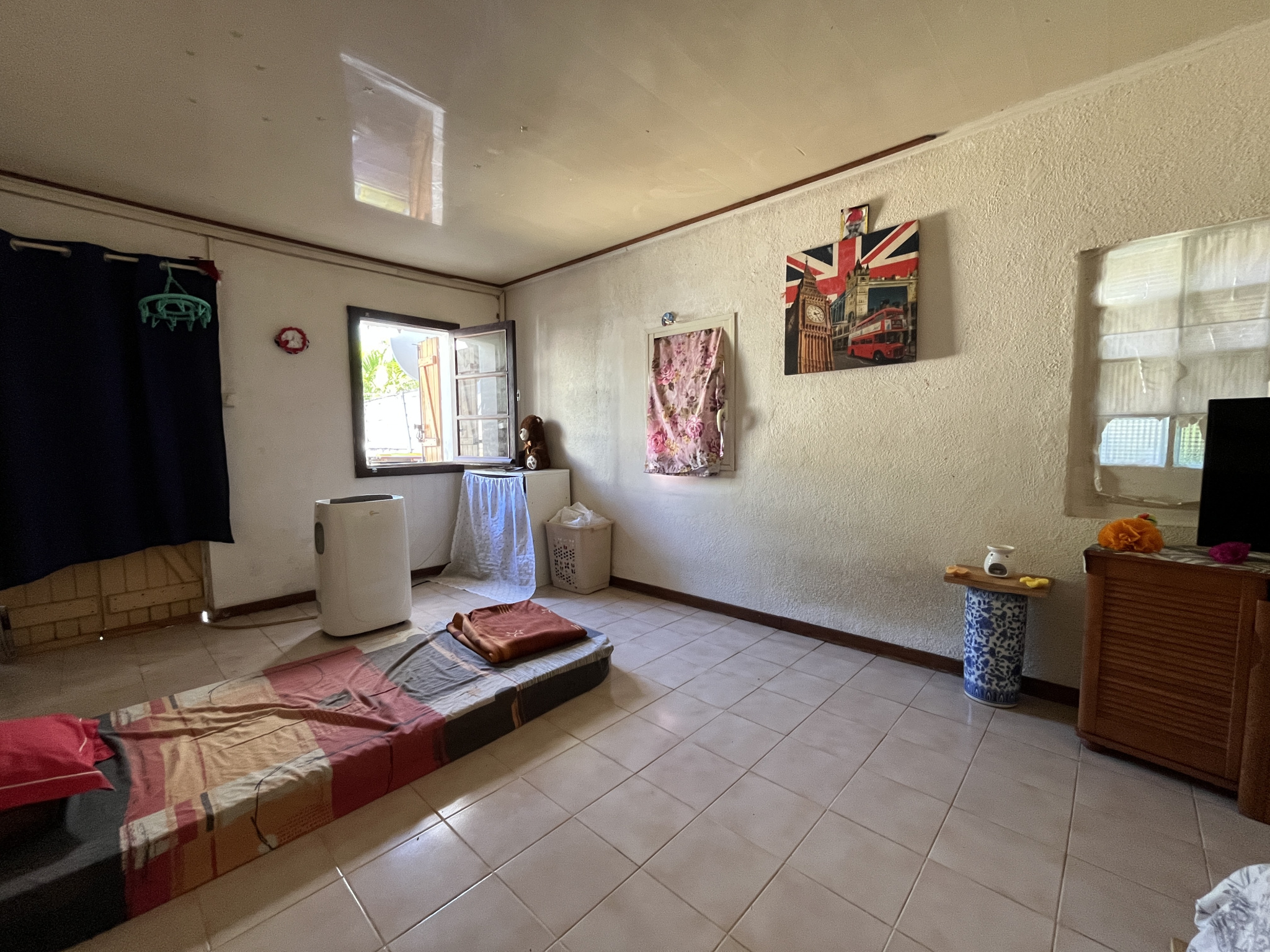 SAINT DENIS (BELLEPIERRE) - PETITE MAISON À 2 minutes du CHU   OPPORTUNITE à 130 000 € !