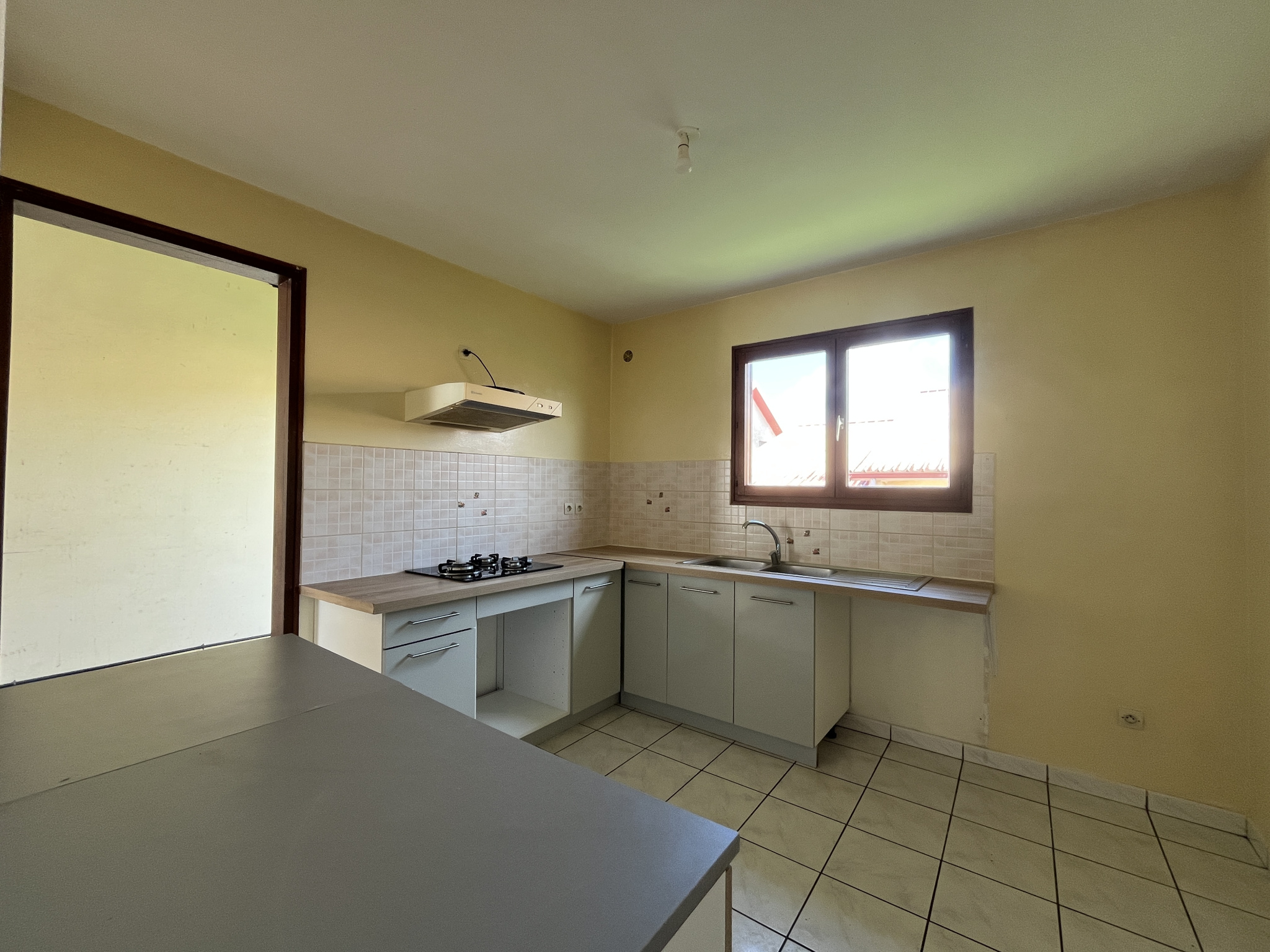 SAINTE MARIE - MAISON T5 AVEC PISCINE